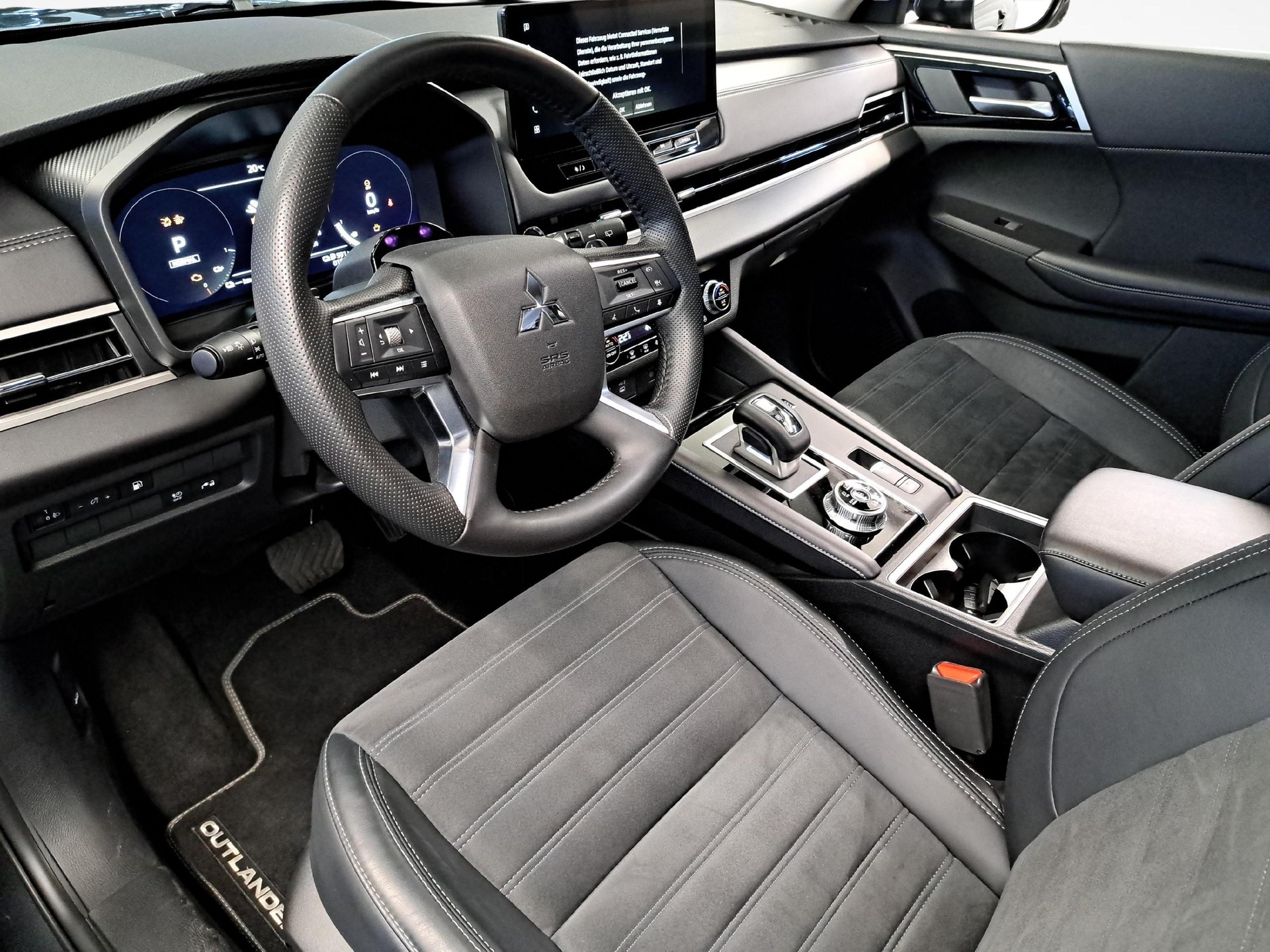 MITSUBISHI Outlander 2.4 PHEV Invite 4x4-image-12