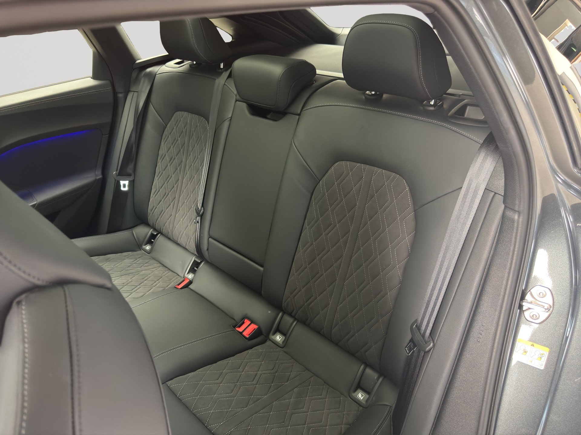 AUDI A5 Avant S Line Black Line TFSI-image-7