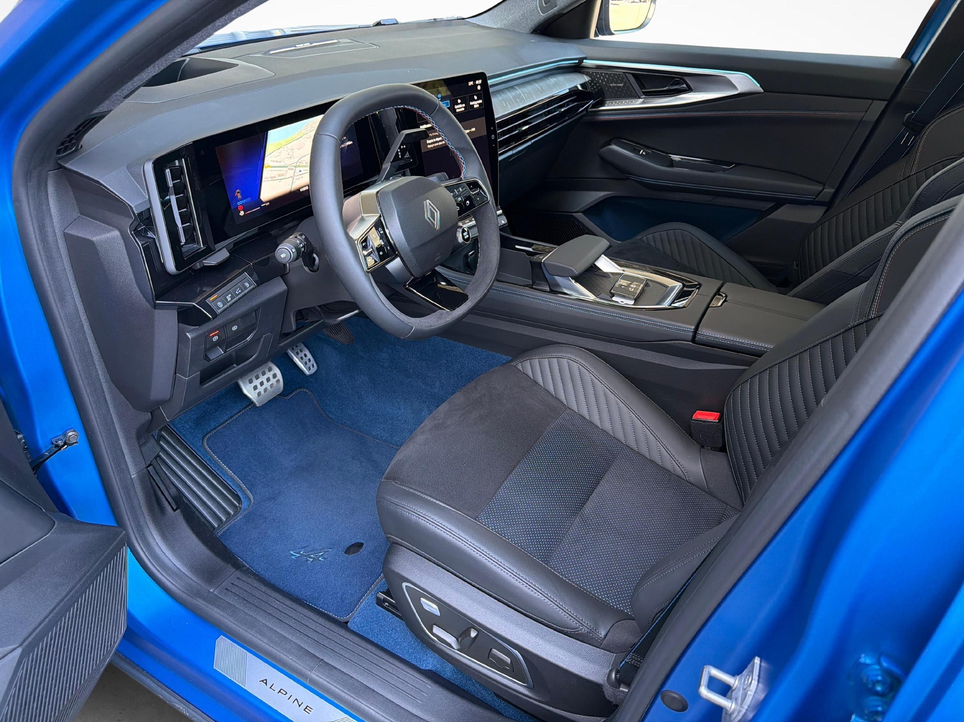 RENAULT Rafale 1.2 E-Tech Plug-in Atelier Alpine-image-9
