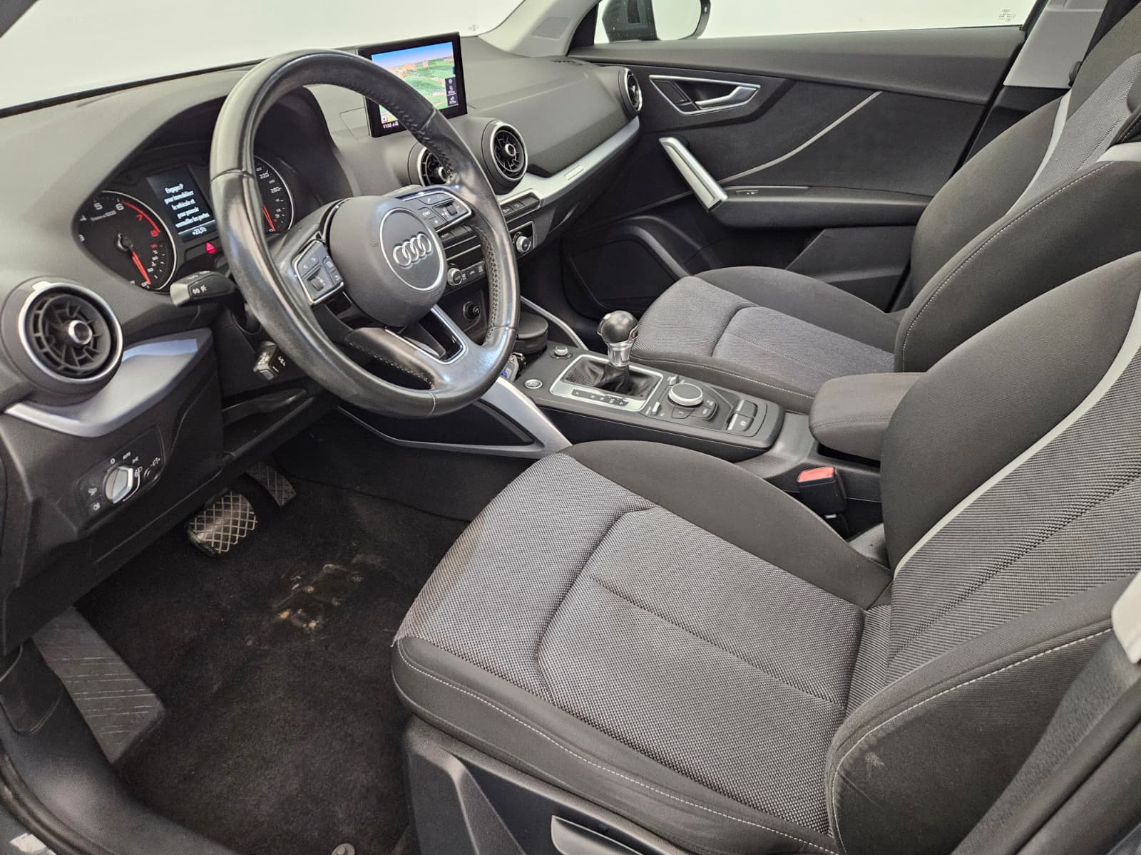 AUDI Q2 2.0 TFSI sport quattro S-tronic-image-10