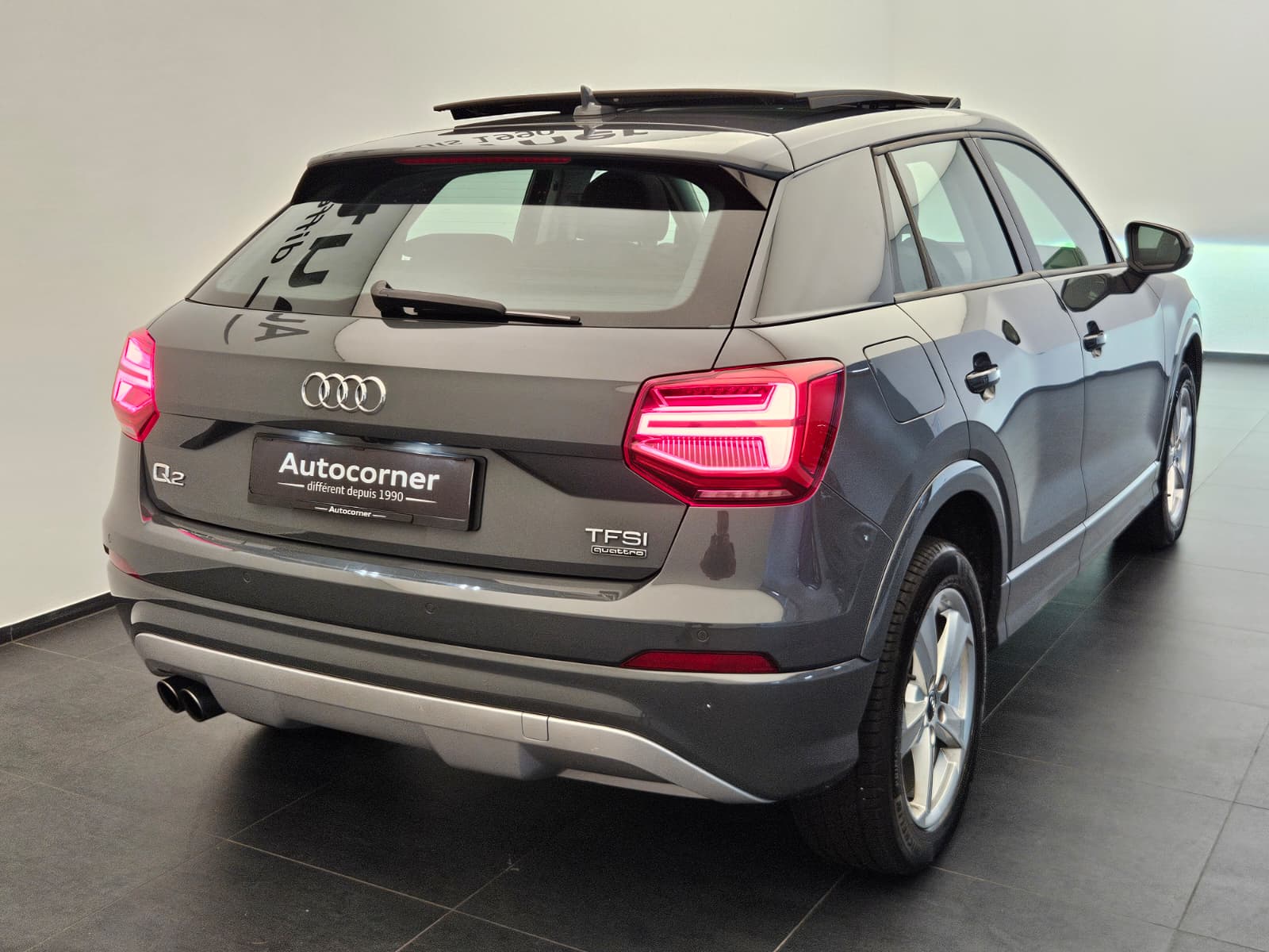 AUDI Q2 2.0 TFSI sport quattro S-tronic-image-6