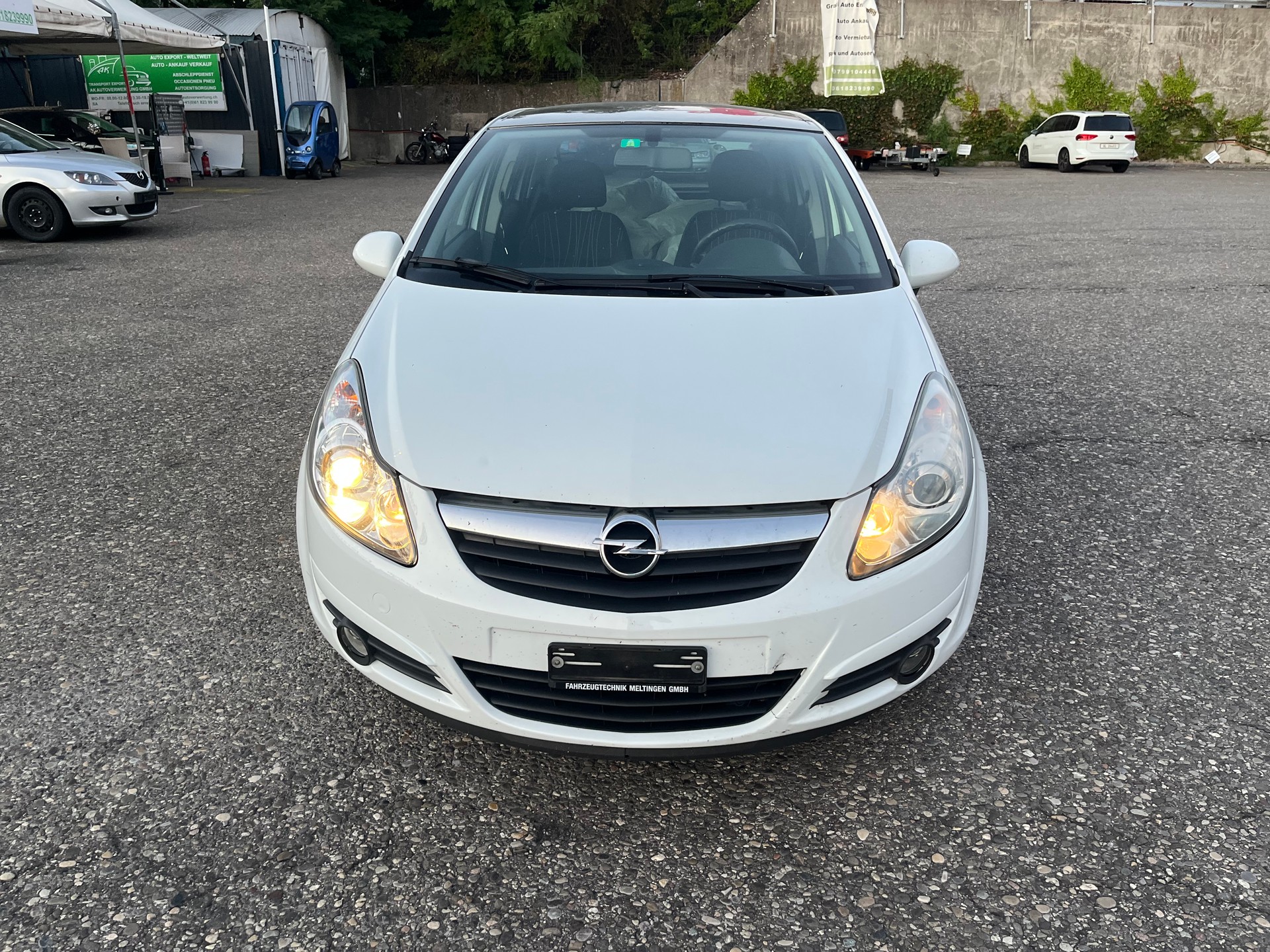 OPEL Corsa 1.4 TP Anniversary-image-1