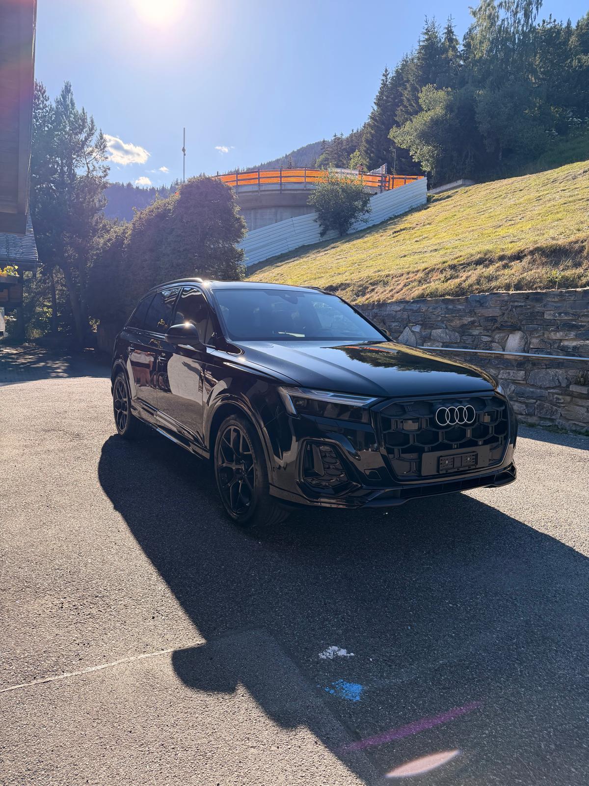 AUDI SUV TDI quattro 210 kW S Line tiptronic-image-0