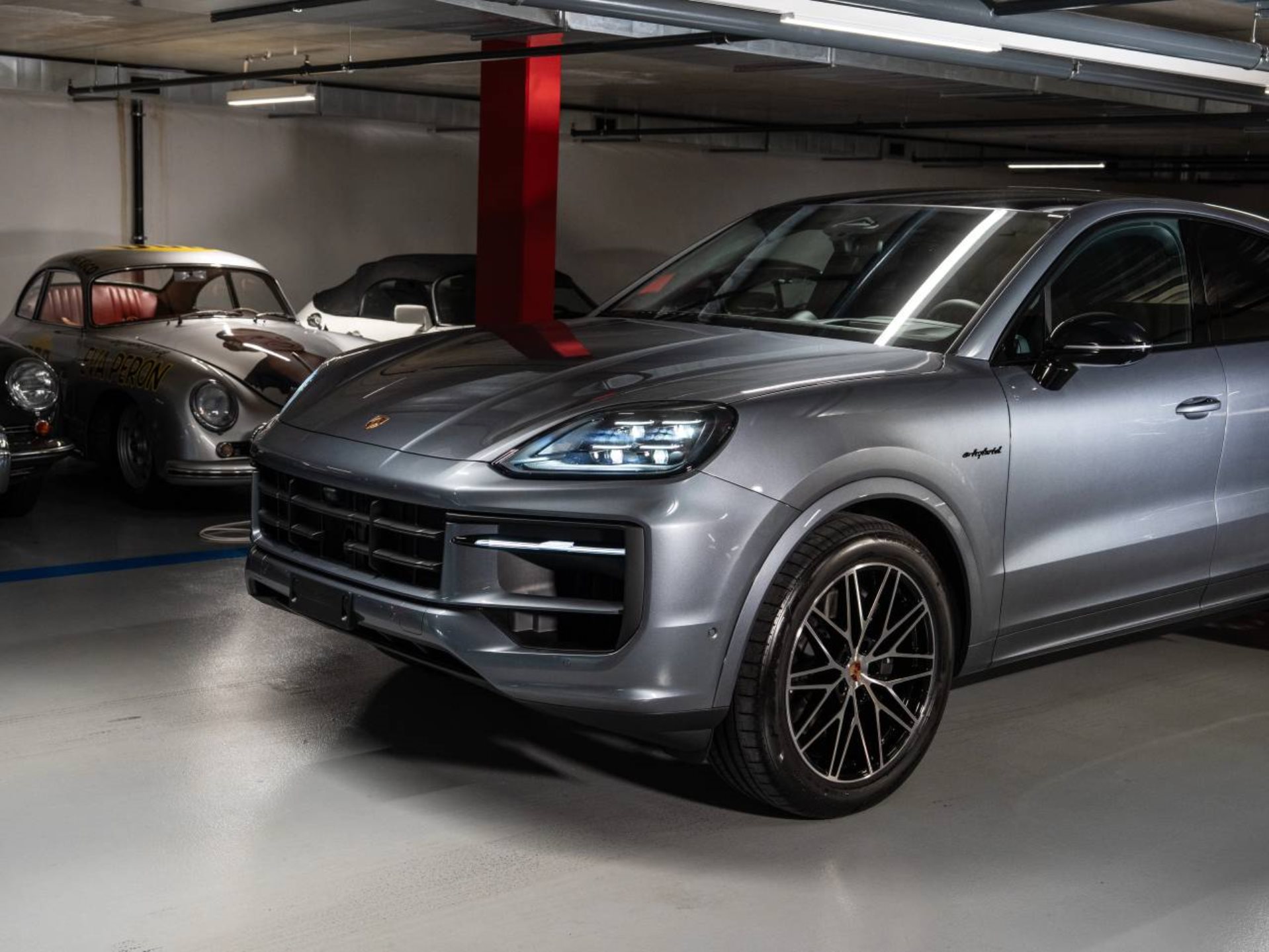 PORSCHE Cayenne E-Hybrid Coupé Black Edition-image-27