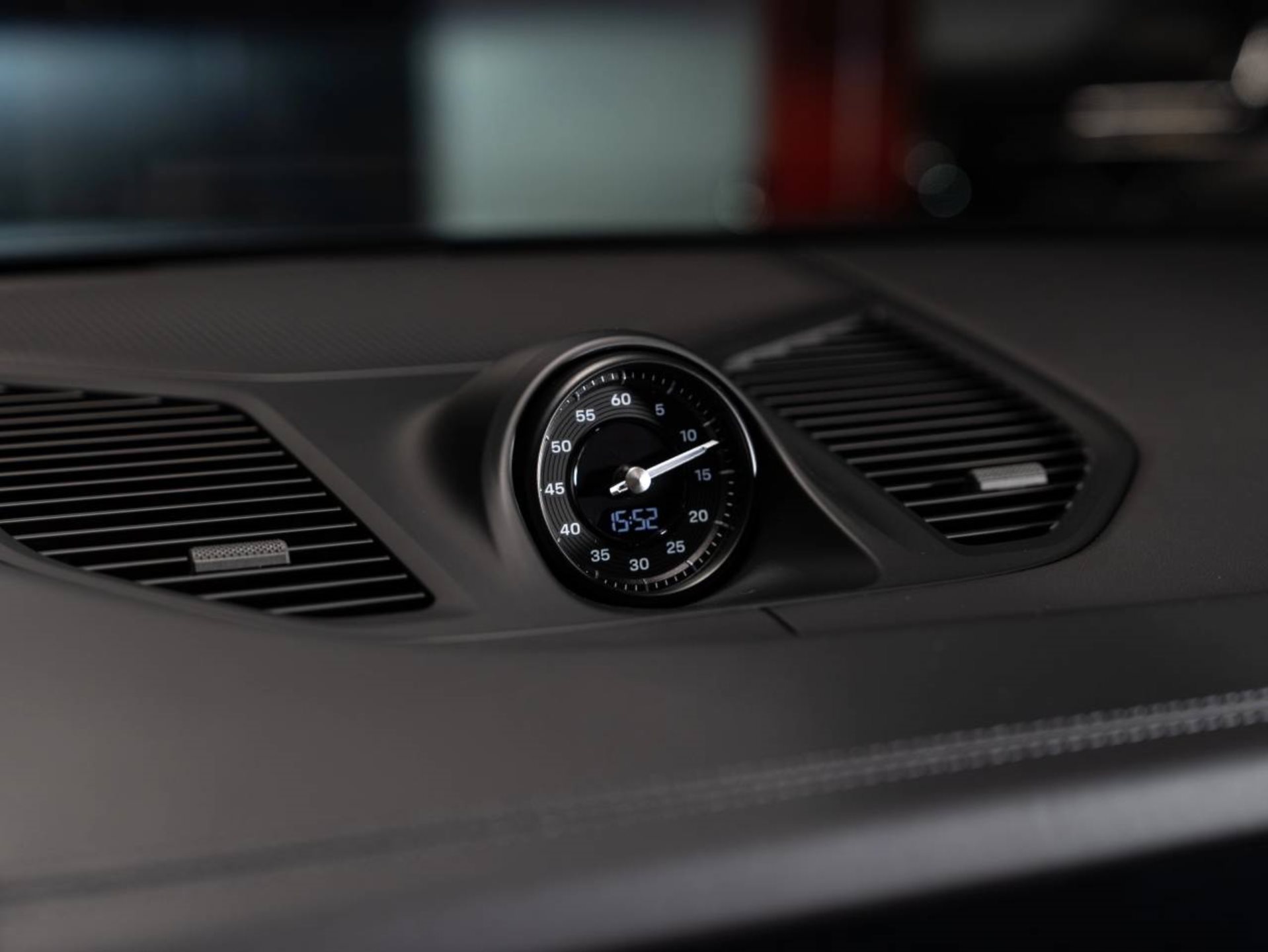 PORSCHE Cayenne E-Hybrid Coupé Black Edition-image-11