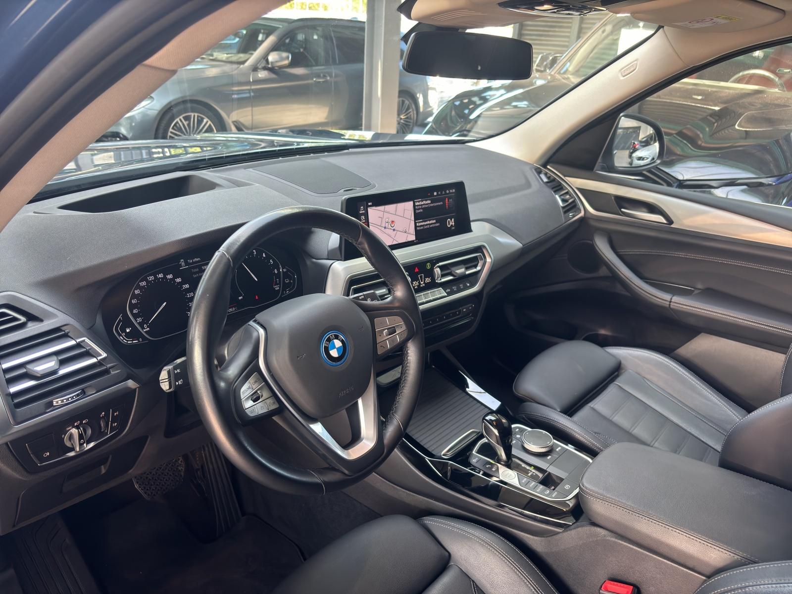BMW X3 30e xDrive-image-19