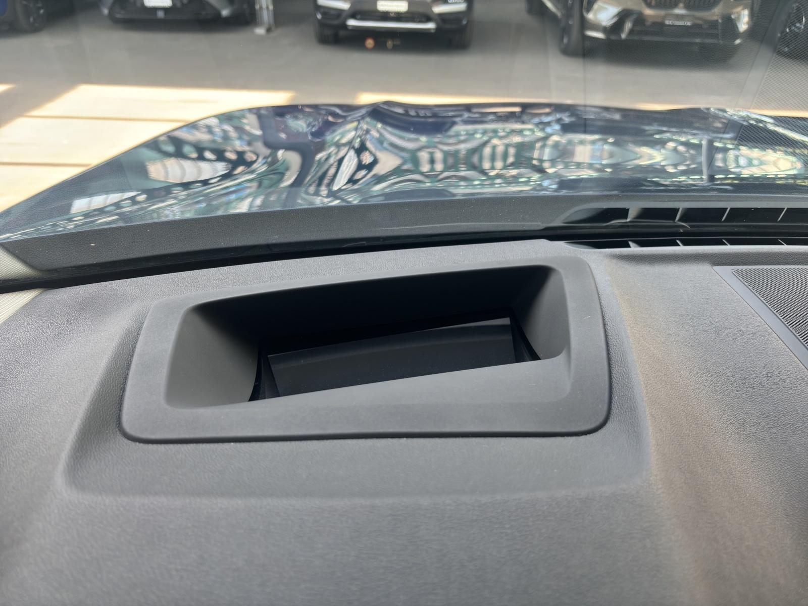 BMW X3 30e xDrive-image-16
