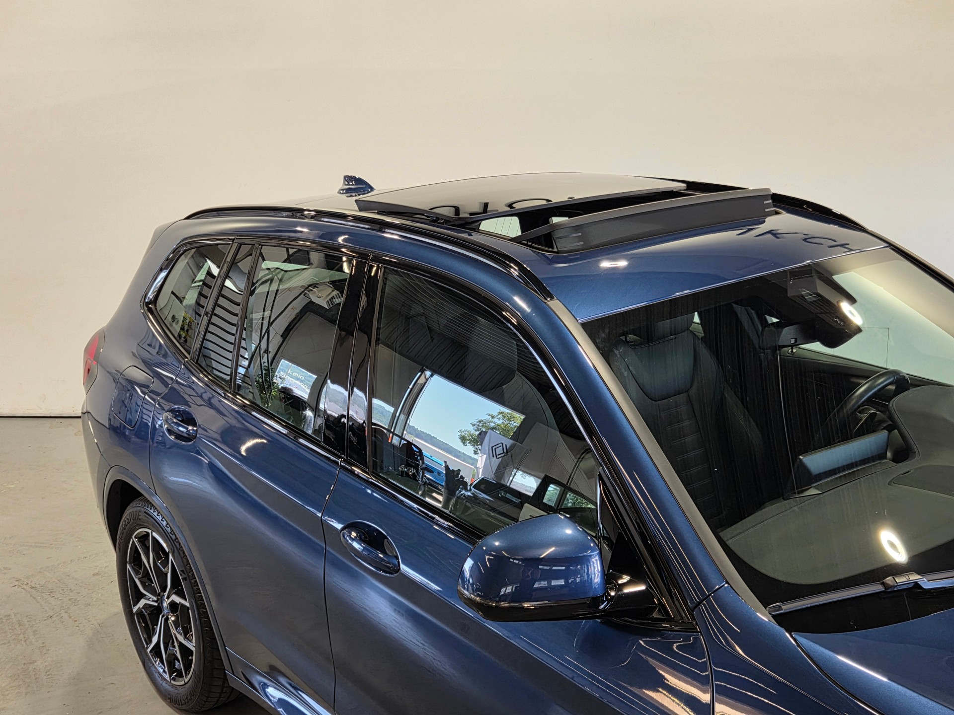 BMW X3 30e xDrive M-Sport-image-1