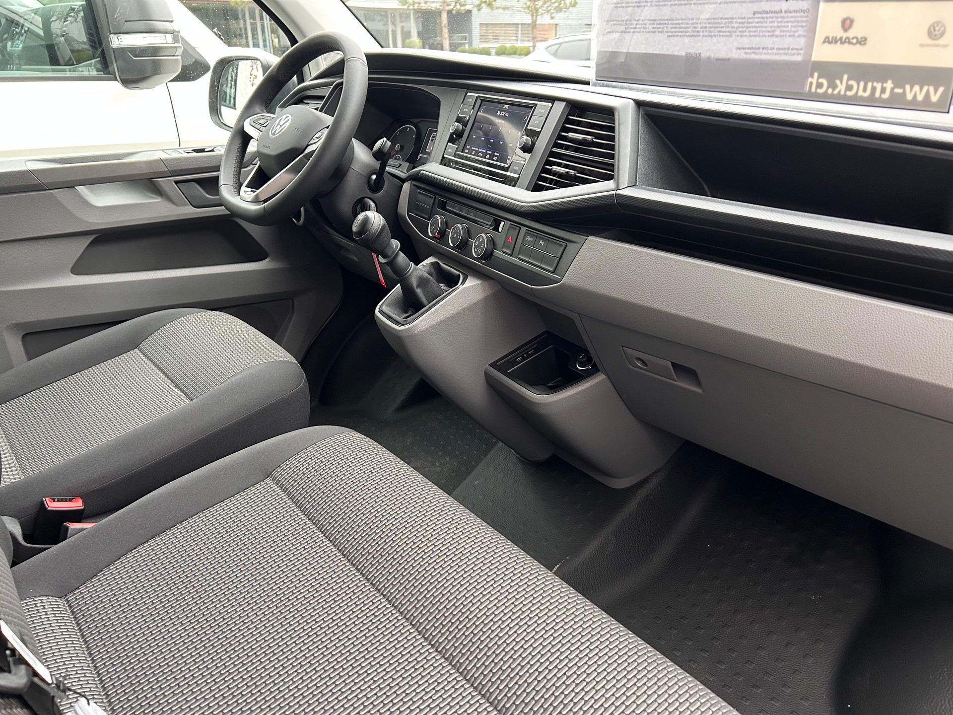 VW T6.1 2.0 TDI-image-13