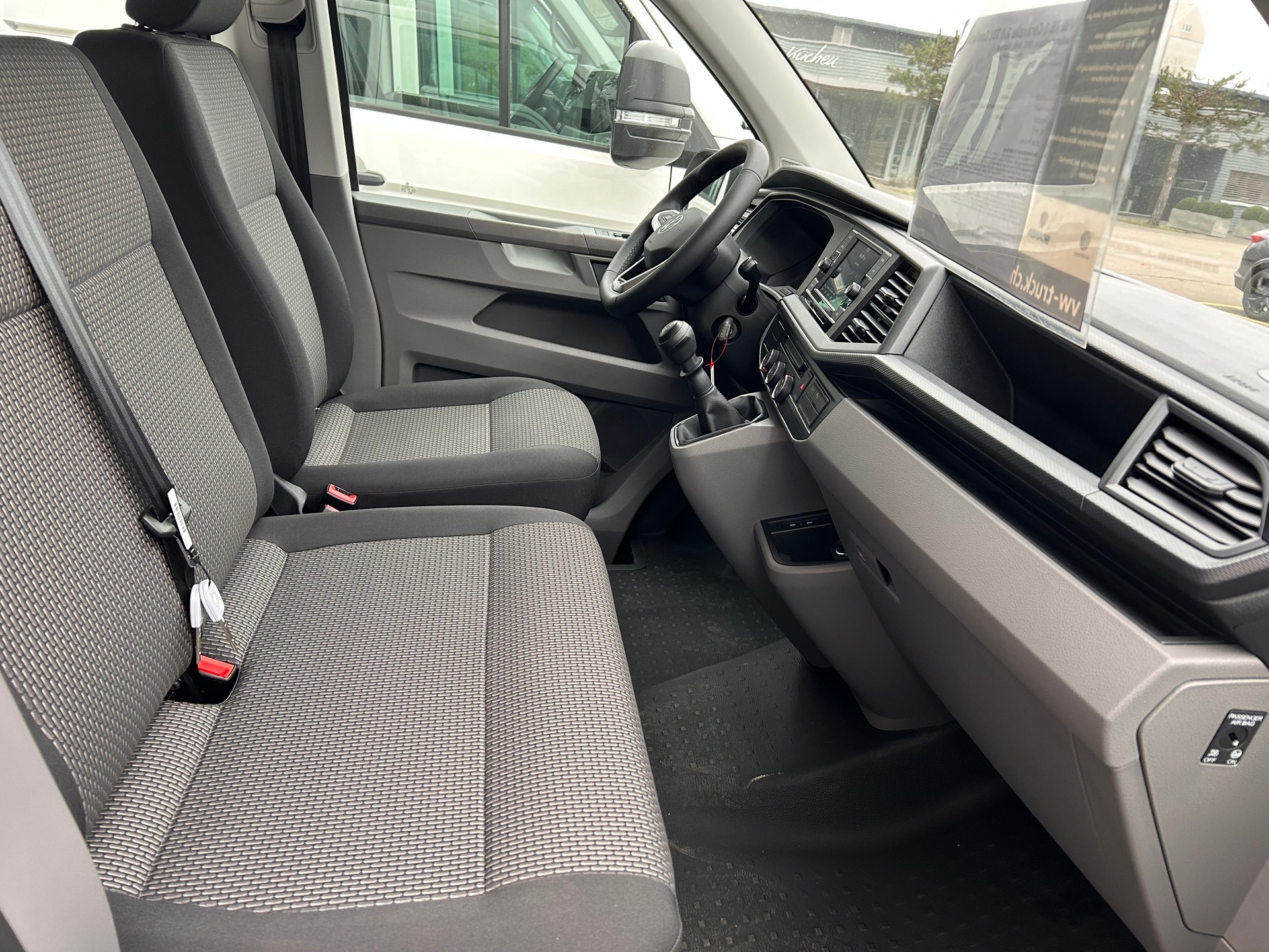 VW T6.1 2.0 TDI-image-12