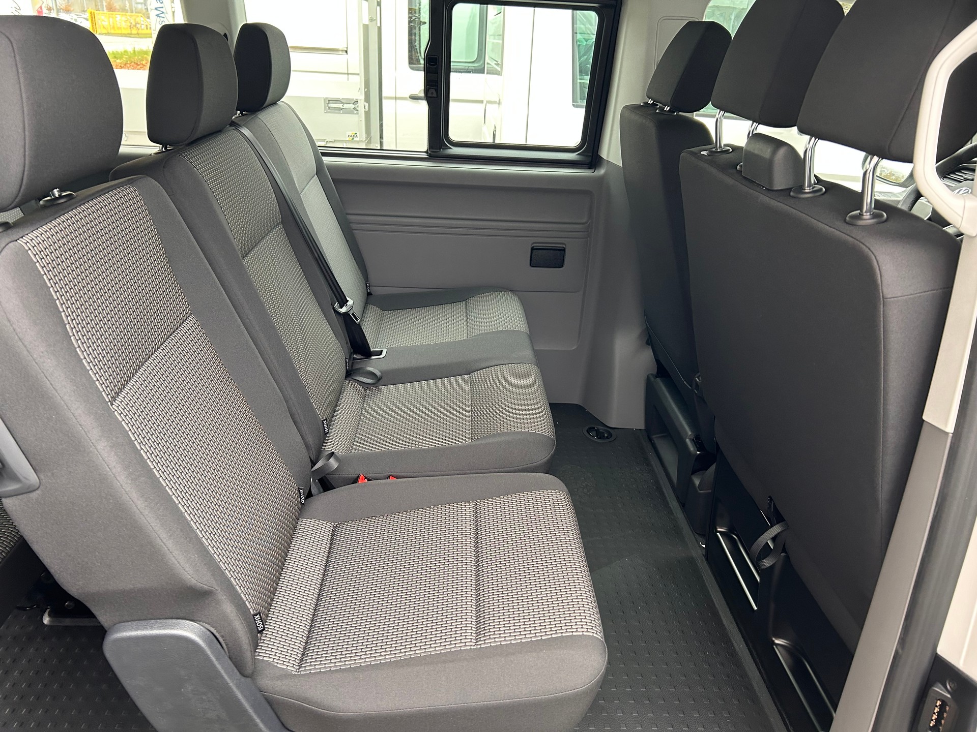 VW T6.1 2.0 TDI-image-11