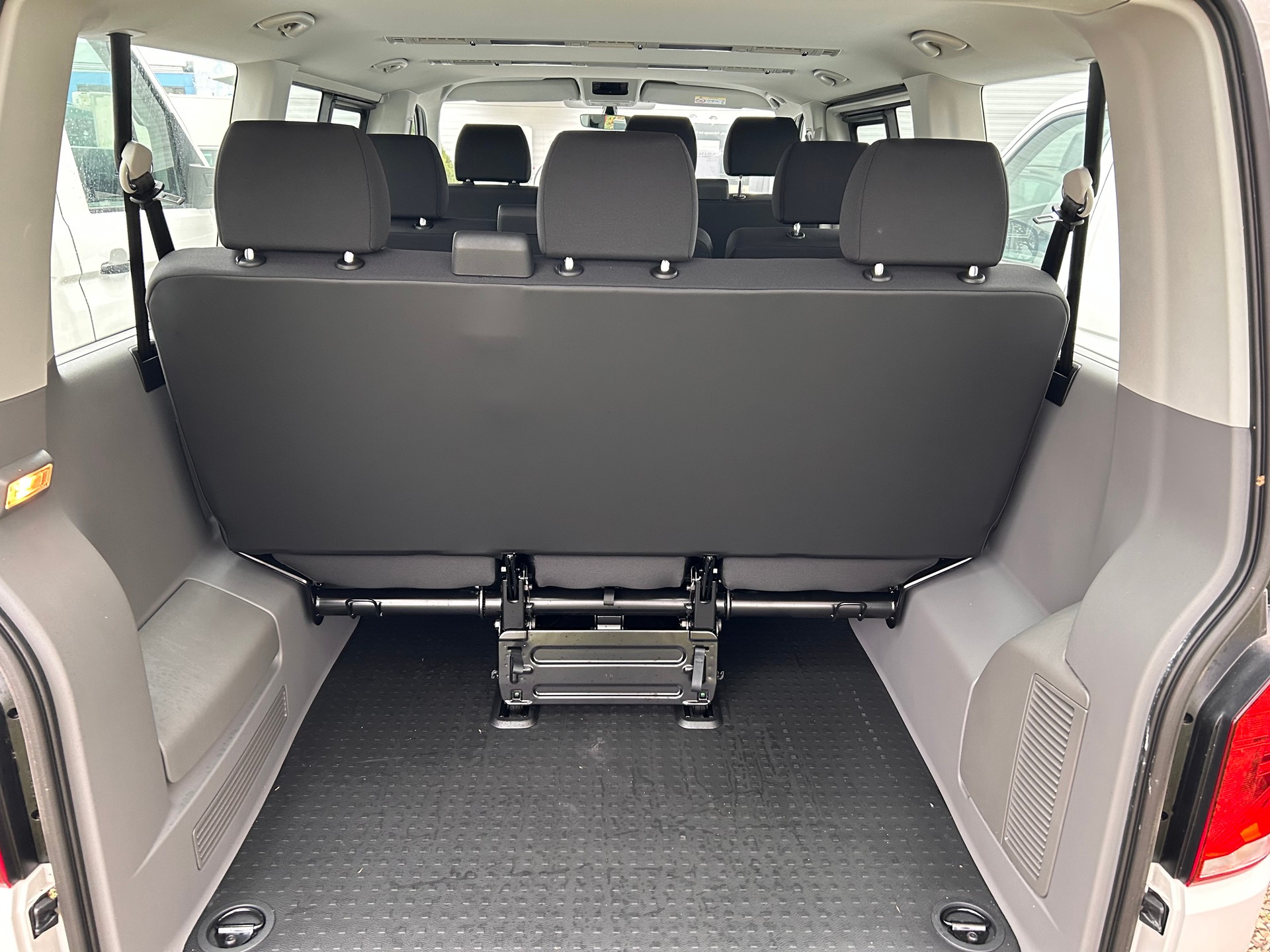 VW T6.1 2.0 TDI-image-10