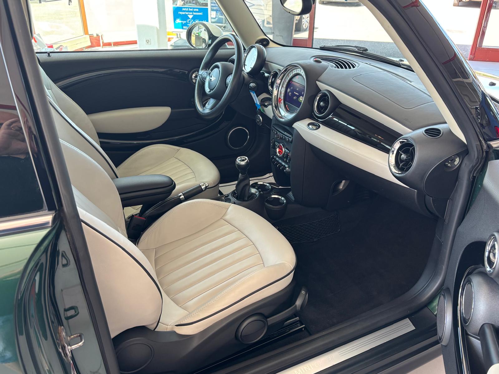 MINI Cooper-image-13