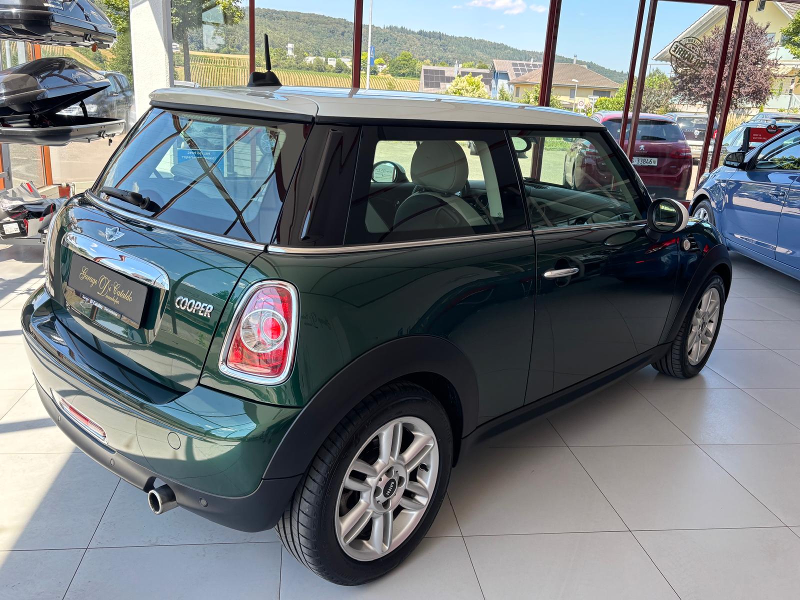 MINI Cooper-image-2