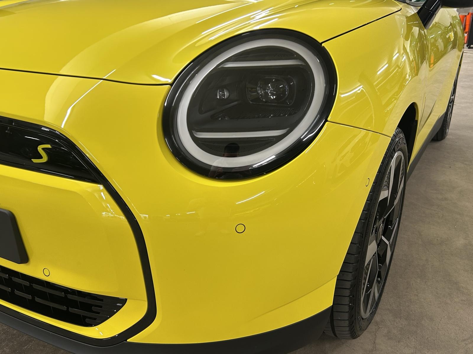 MINI Cooper SE J01-image-25