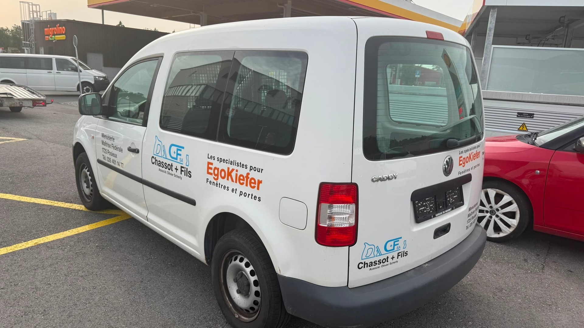 VW Caddy 1.6-image-5