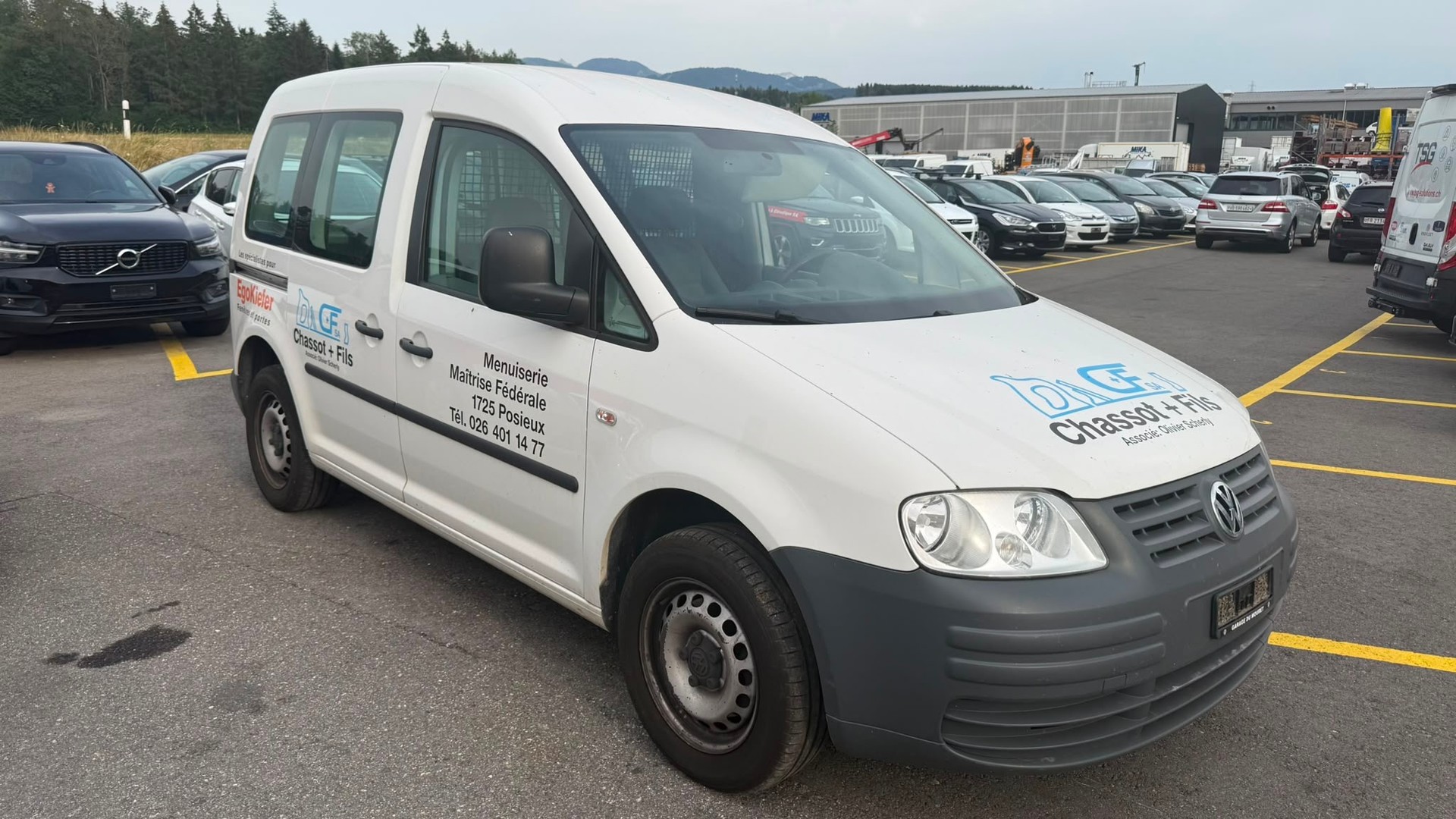 VW Caddy 1.6-image-2