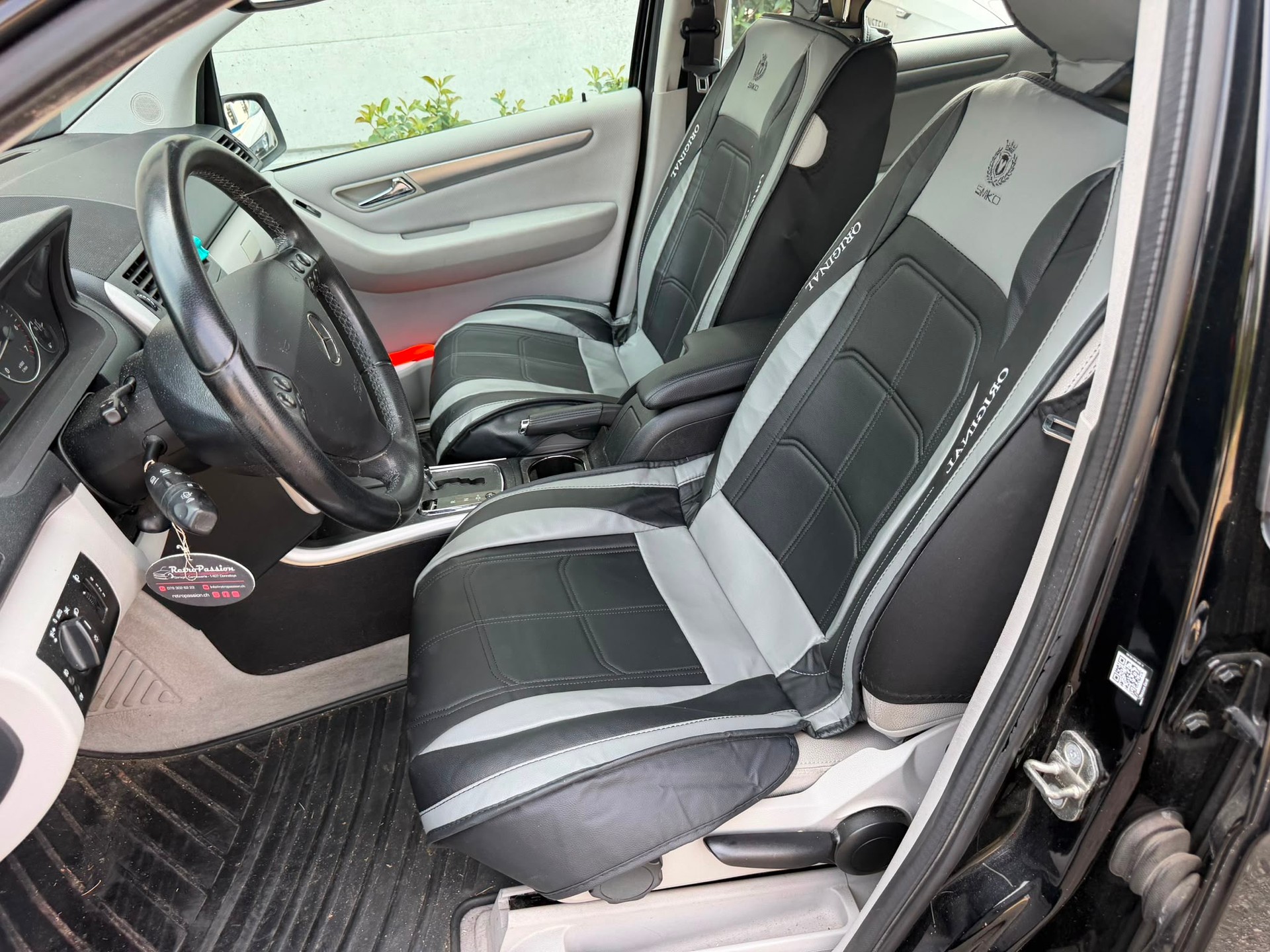 MERCEDES-BENZ A 180 Avantgarde Selection Autotronic-image-8