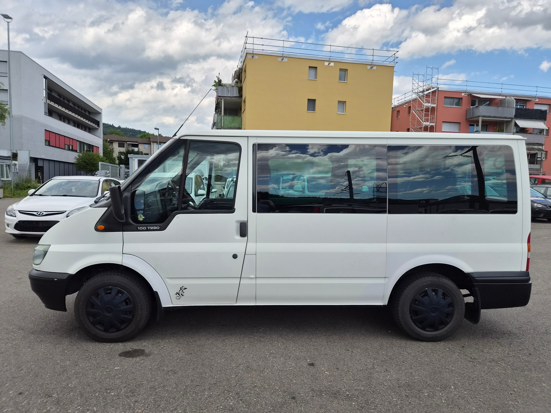 FORD Transit 2.0TD 280 S Combi-image-2