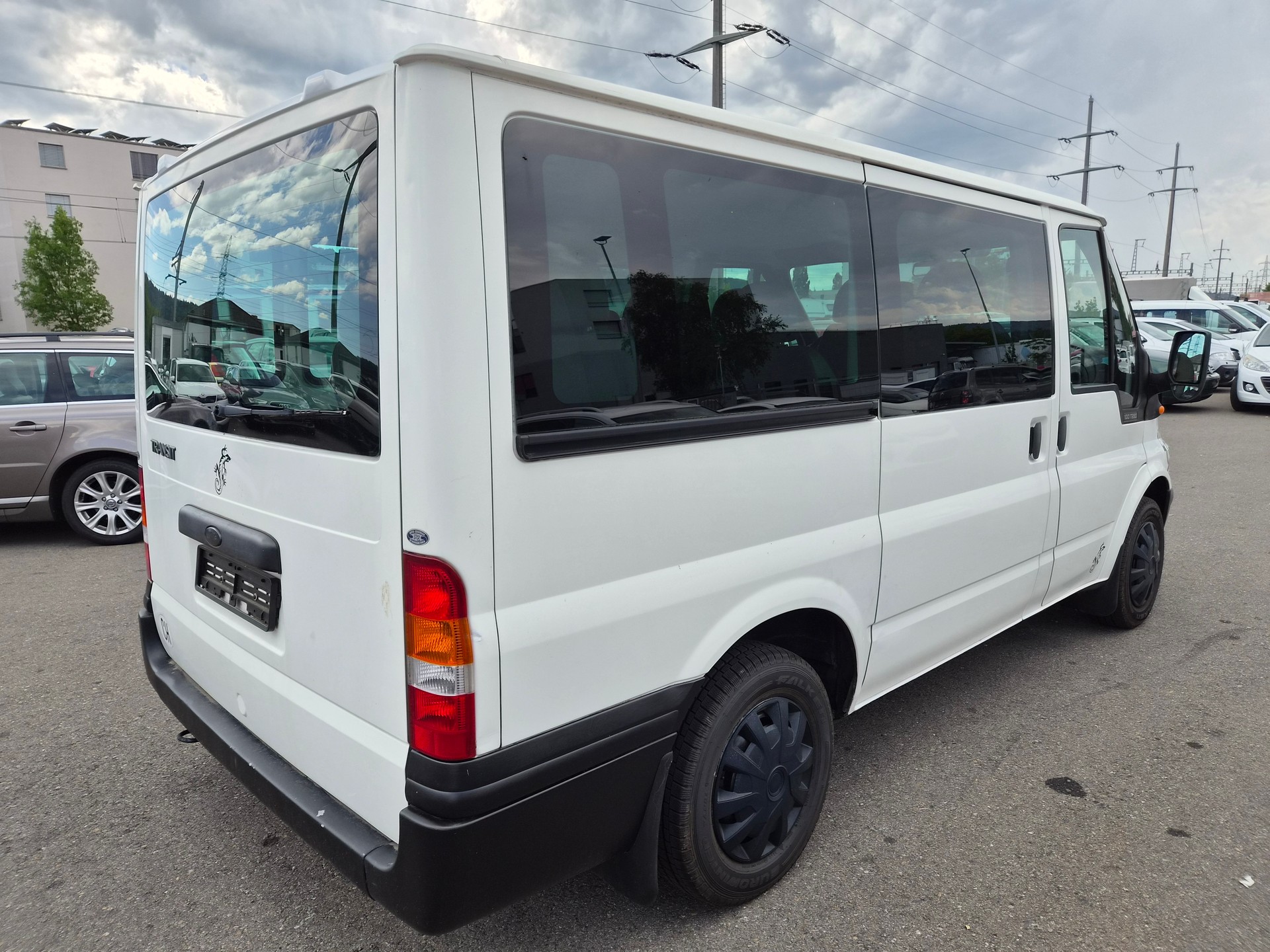 FORD Transit 2.0TD 280 S Combi-image-5