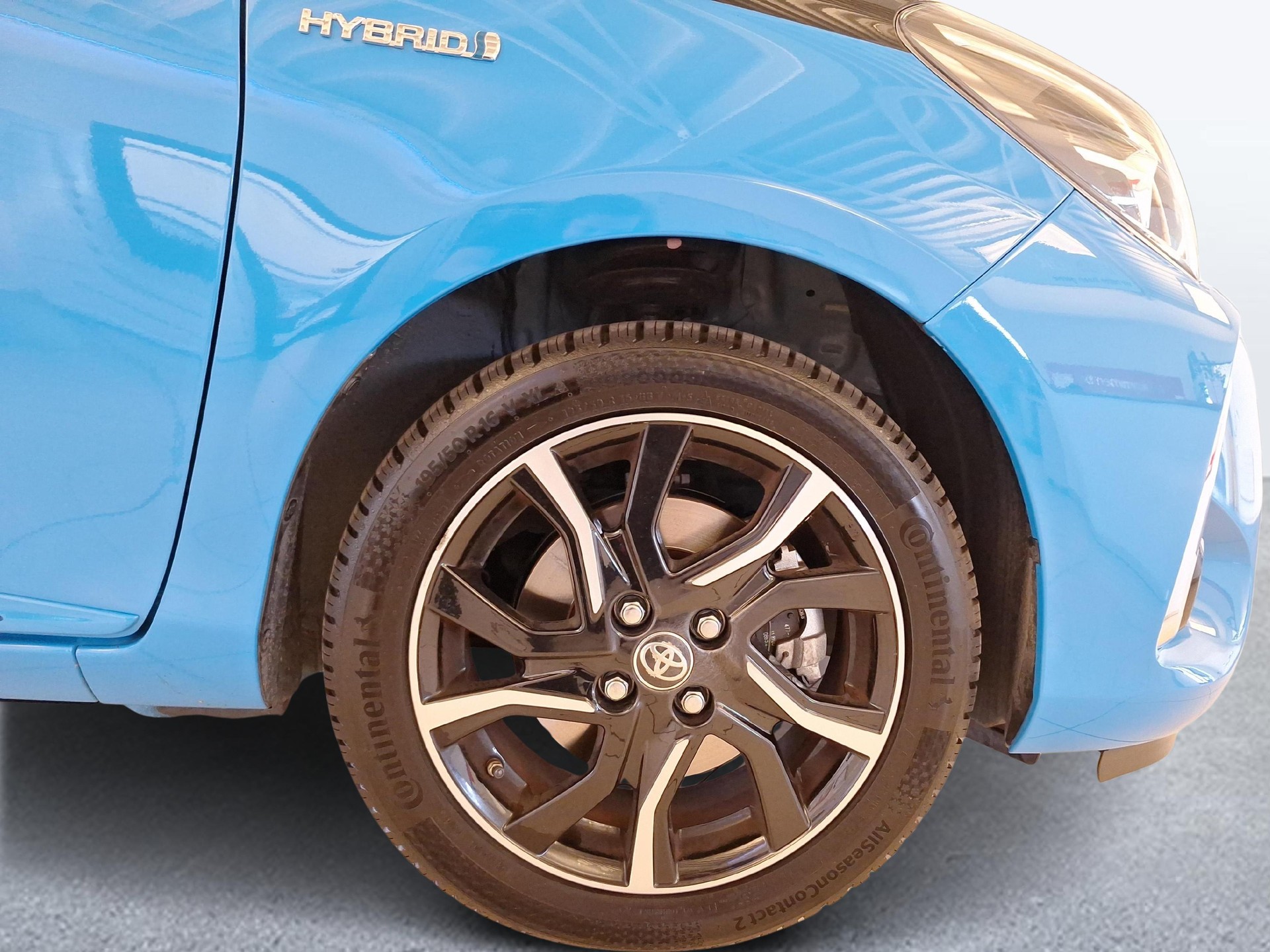 TOYOTA Yaris 1.5 VVT-i HSD Limited-image-15