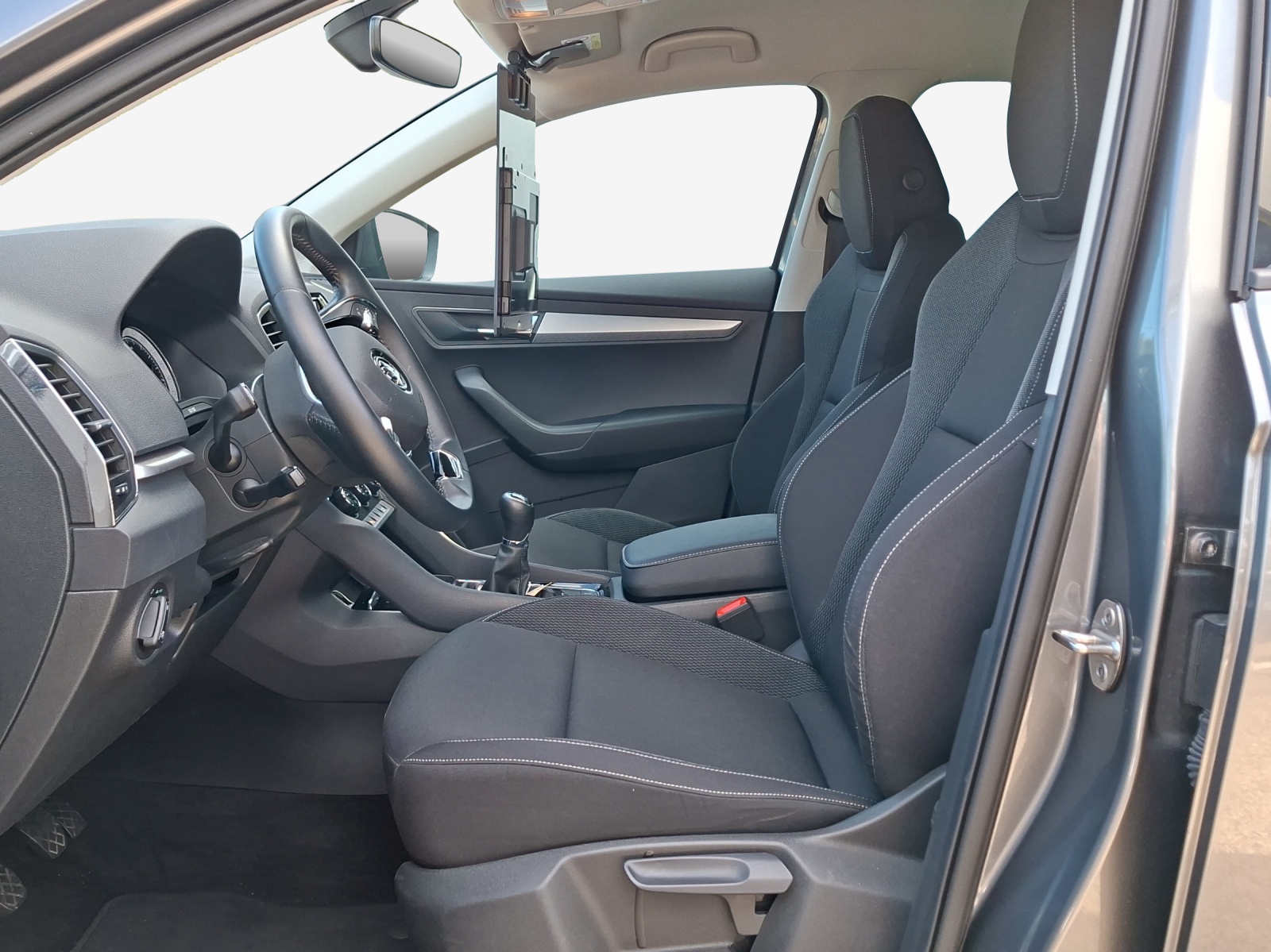 SKODA Karoq 1.0 TSI Ambition-image-7