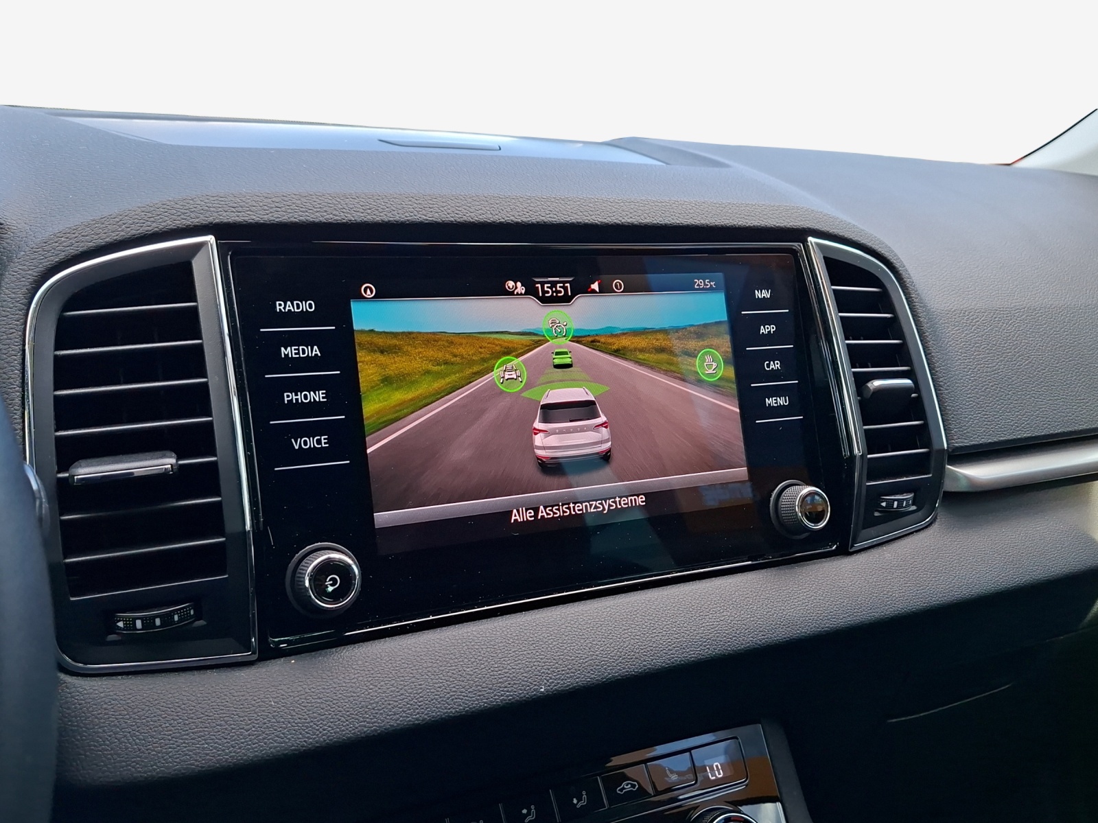 SKODA Karoq 1.0 TSI Ambition-image-14