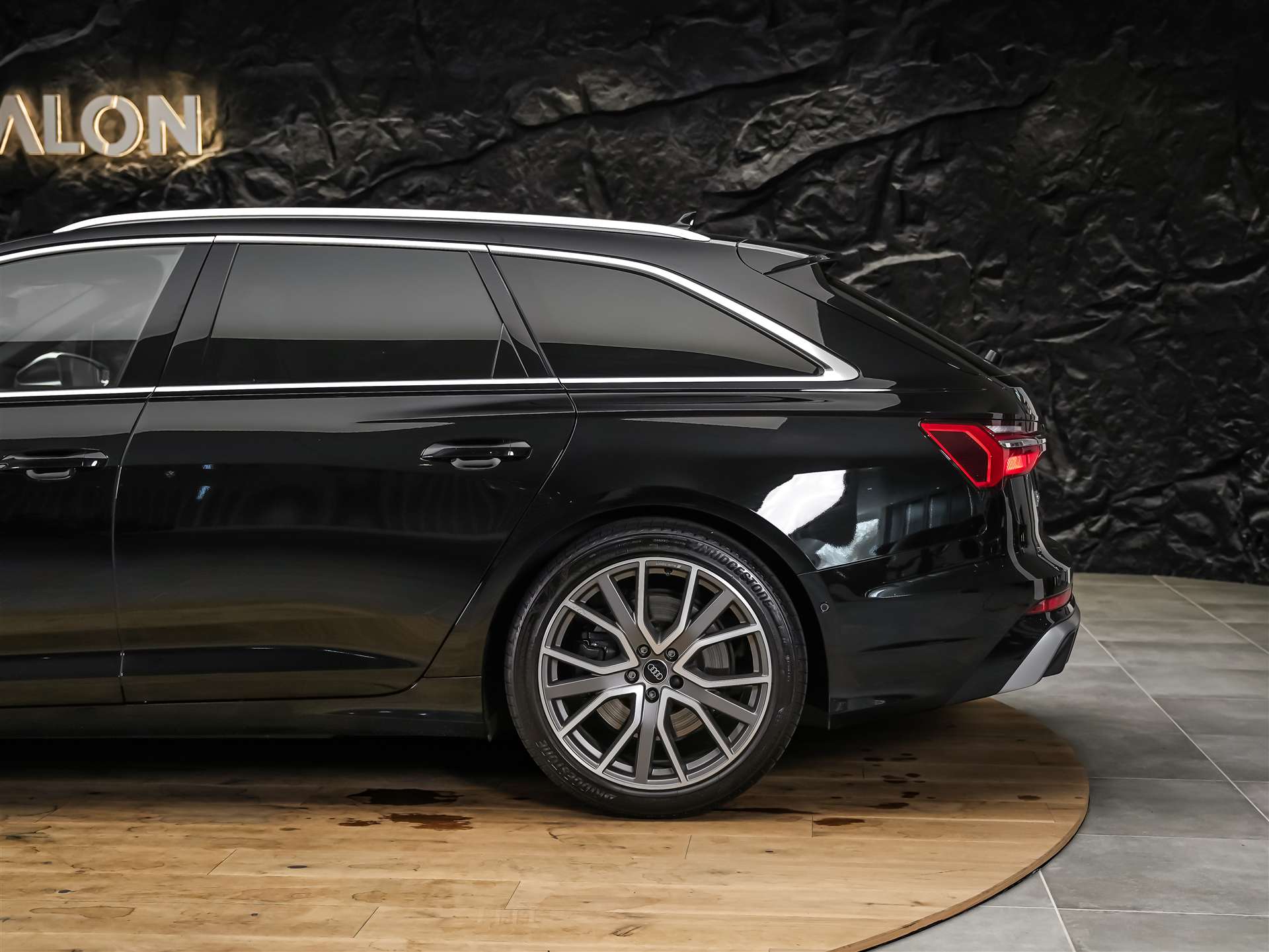 AUDI S6 Avant 3.0 TDI quattro tiptronic *Tempomat*Sitzheizung* El. Sitze mit Memory*-image-18