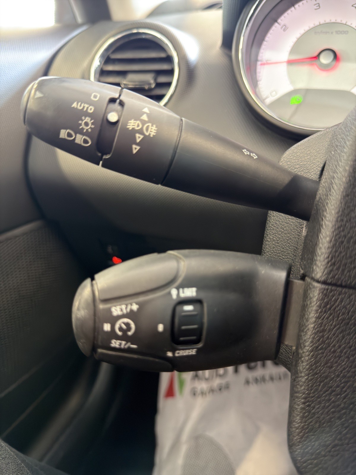 PEUGEOT 308 CC 1.6 16V Turbo Platinum Automatic-image-23