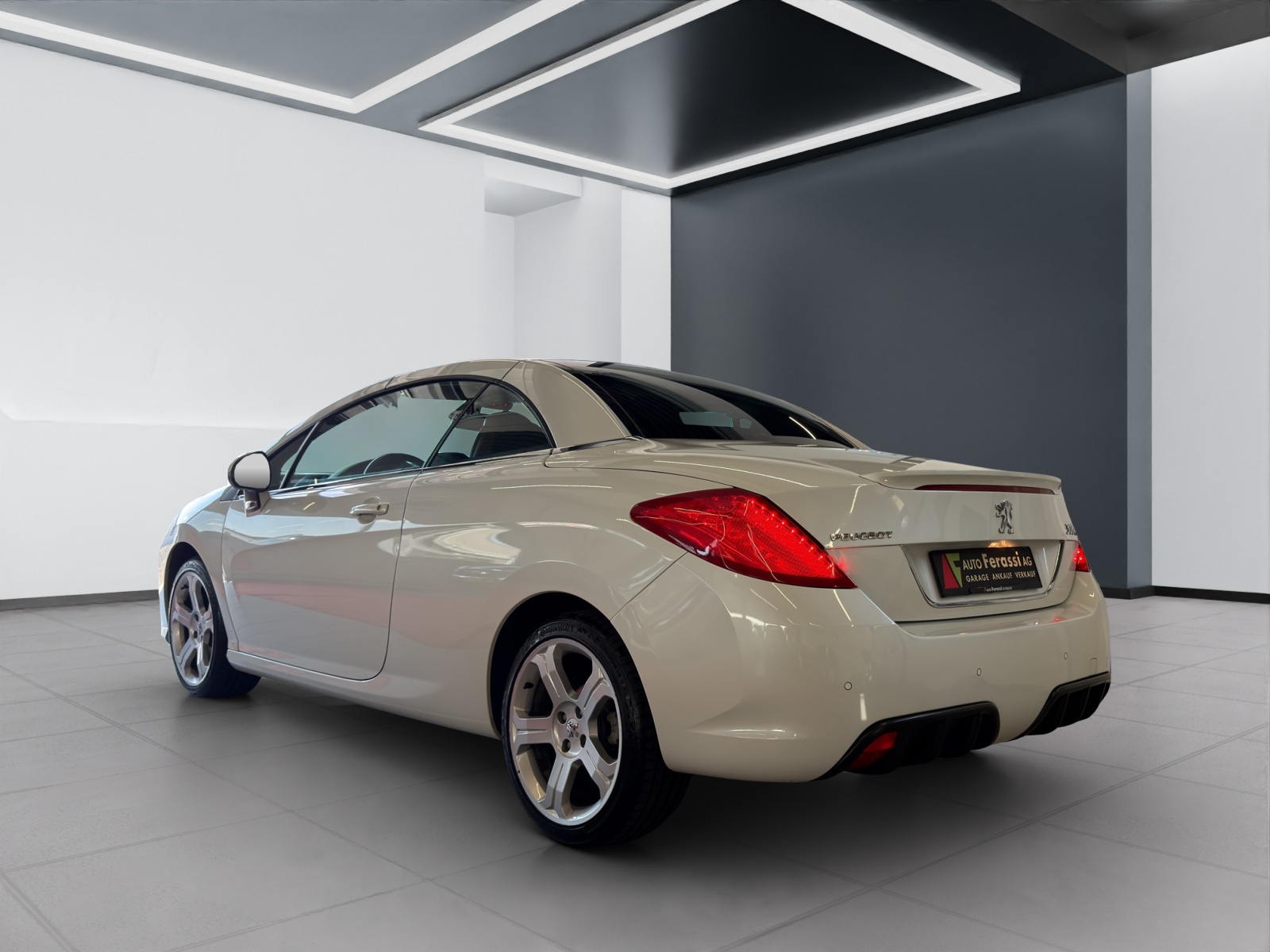 PEUGEOT 308 CC 1.6 16V Turbo Platinum Automatic-image-3