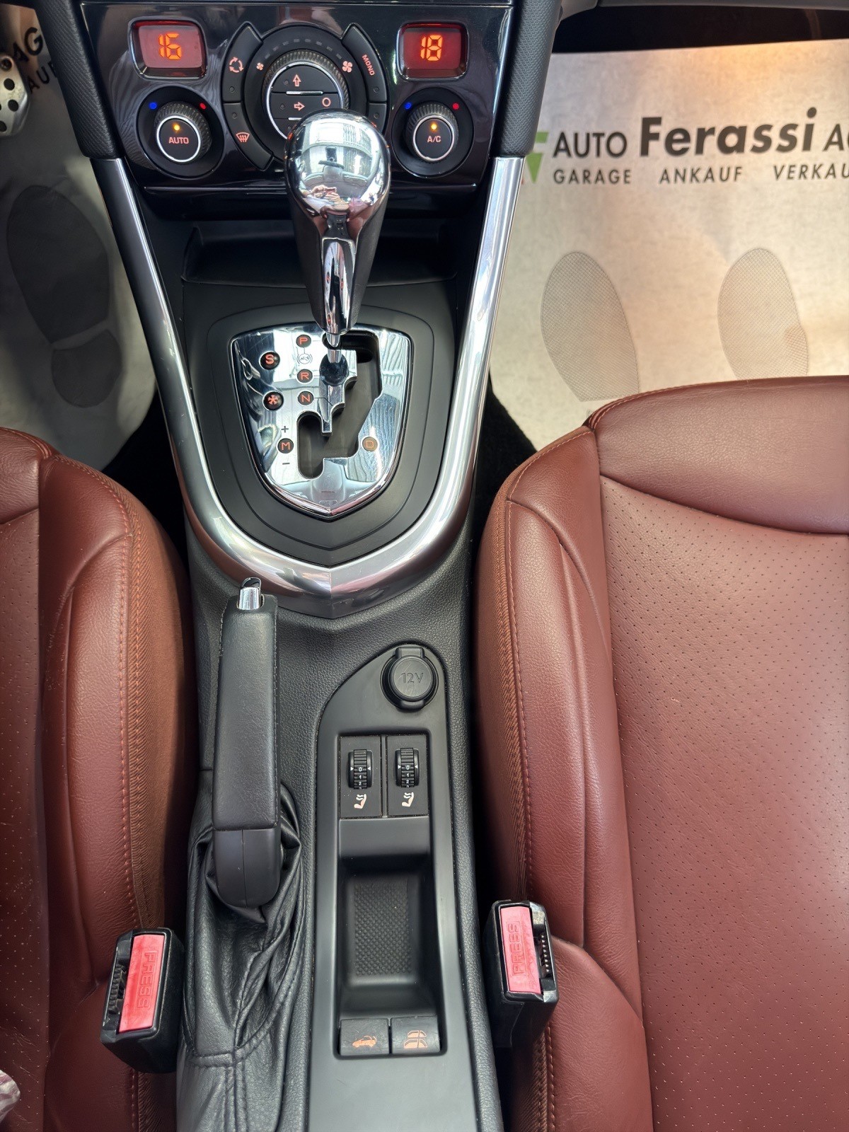 PEUGEOT 308 CC 1.6 16V Turbo Platinum Automatic-image-25