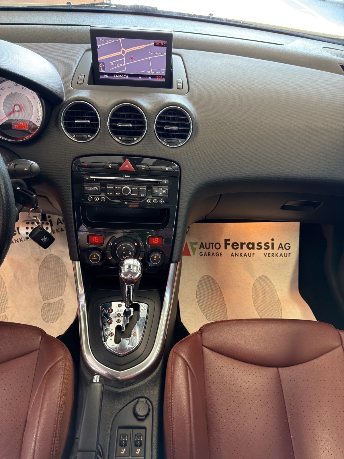 PEUGEOT 308 CC 1.6 16V Turbo Platinum Automatic-image-19
