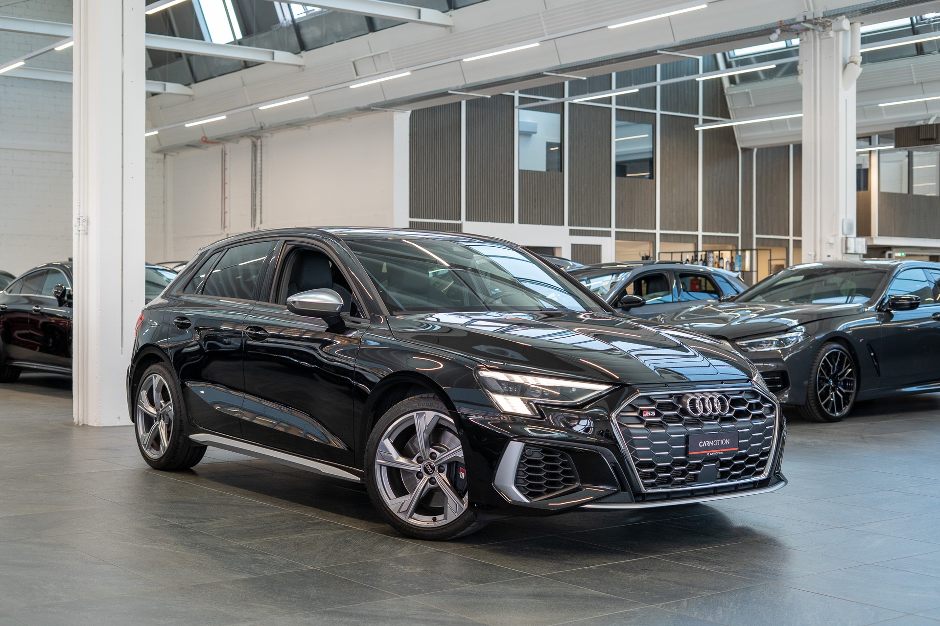 AUDI S3 Sportback 2.0 TFSI quattro S-Tronic / CH-Fahrzeug / Virtual Cockpit / Rückfahrkamera-image-2