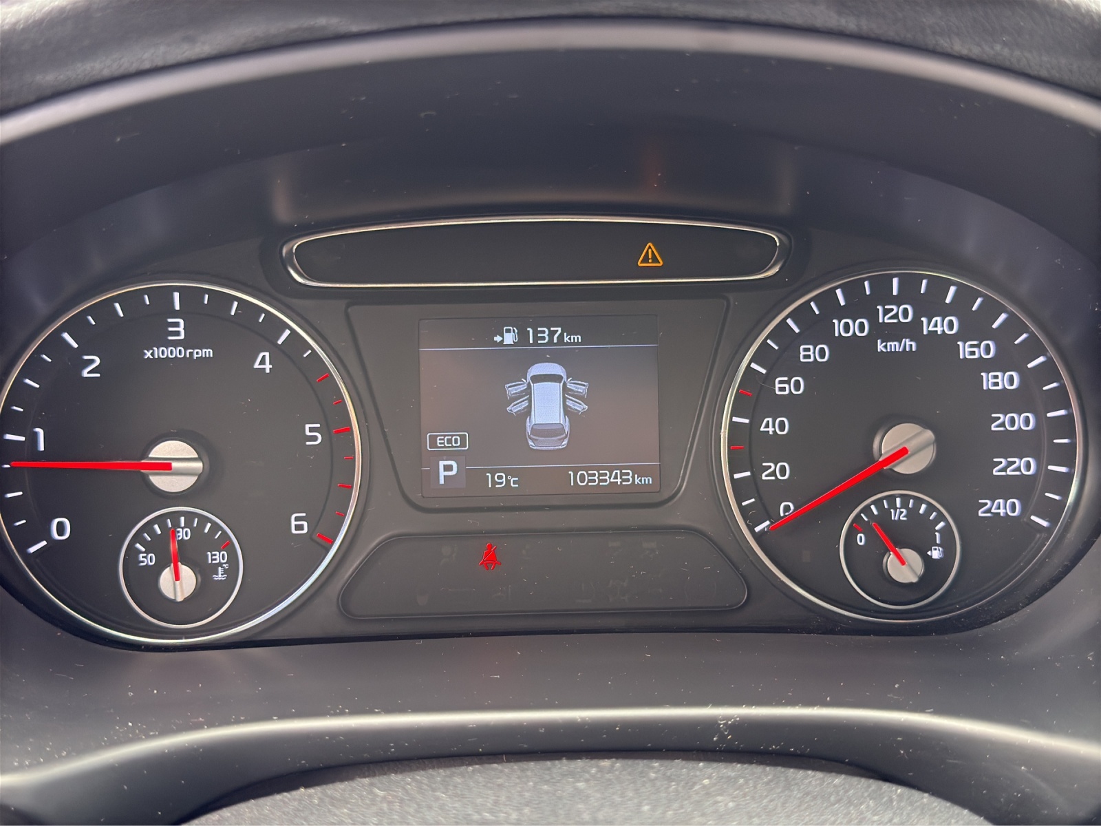 KIA Sorento 2.2 CRDI Trend Active 7P. Automatic-image-10