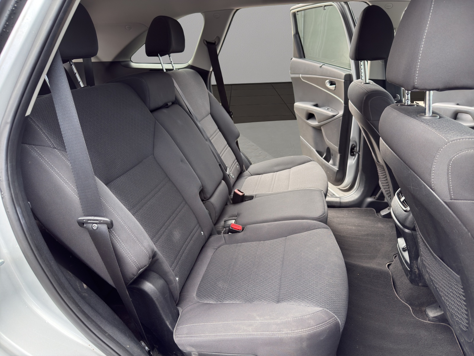 KIA Sorento 2.2 CRDI Trend Active 7P. Automatic-image-16