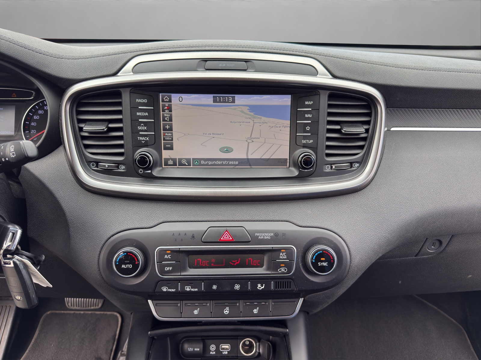 KIA Sorento 2.2 CRDI Trend Active 7P. Automatic-image-13