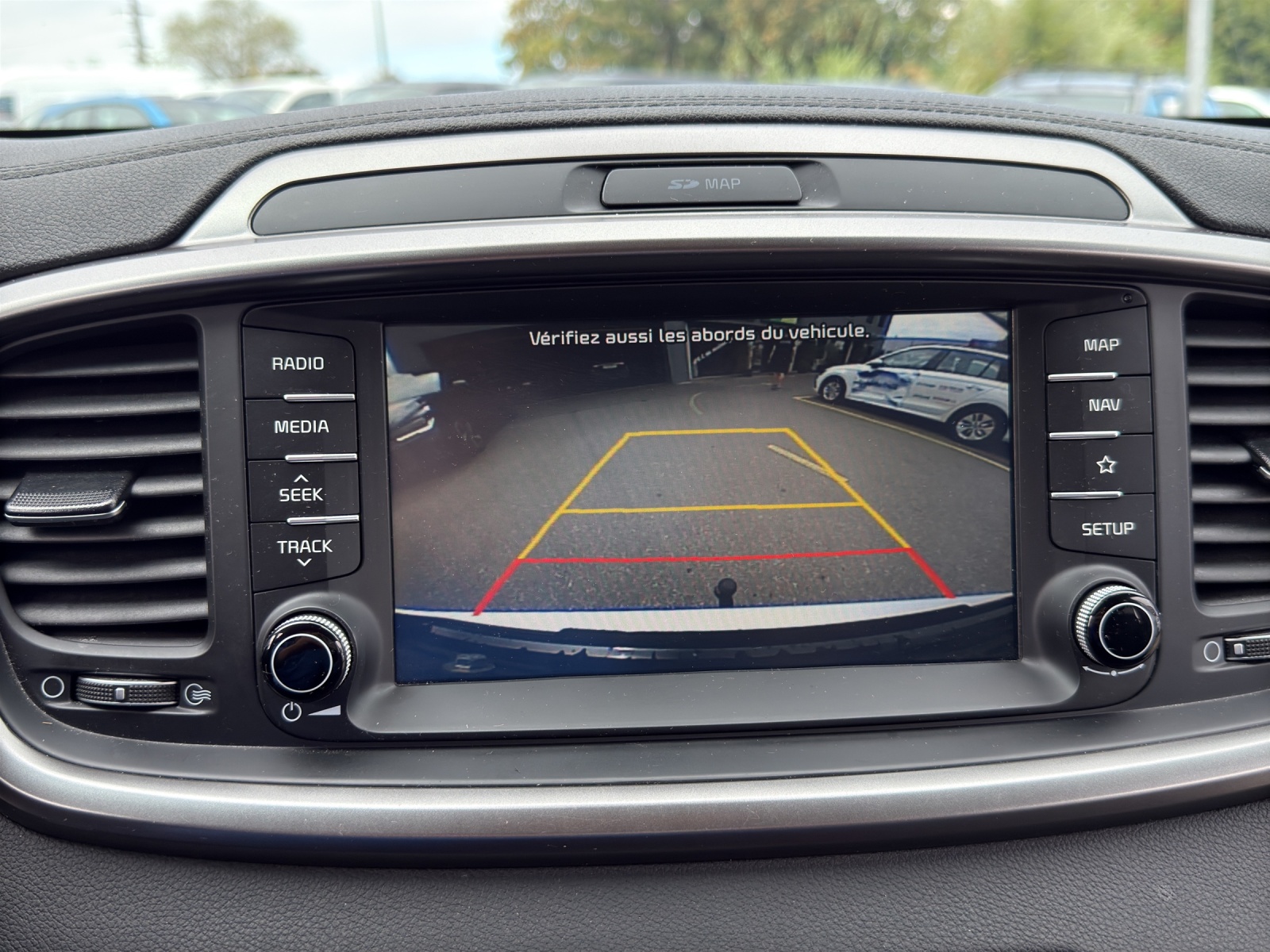 KIA Sorento 2.2 CRDI Trend Active 7P. Automatic-image-29