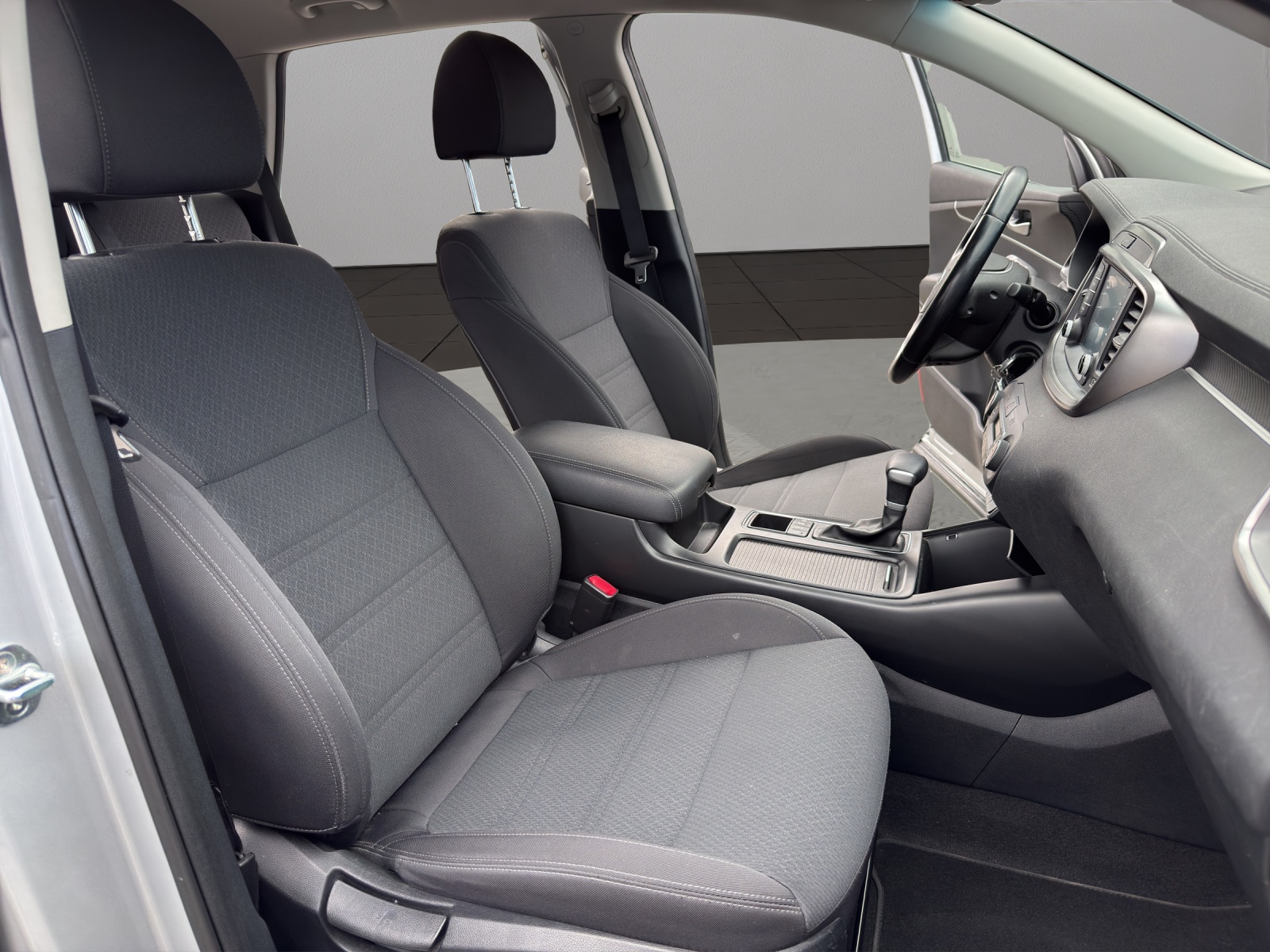 KIA Sorento 2.2 CRDI Trend Active 7P. Automatic-image-15
