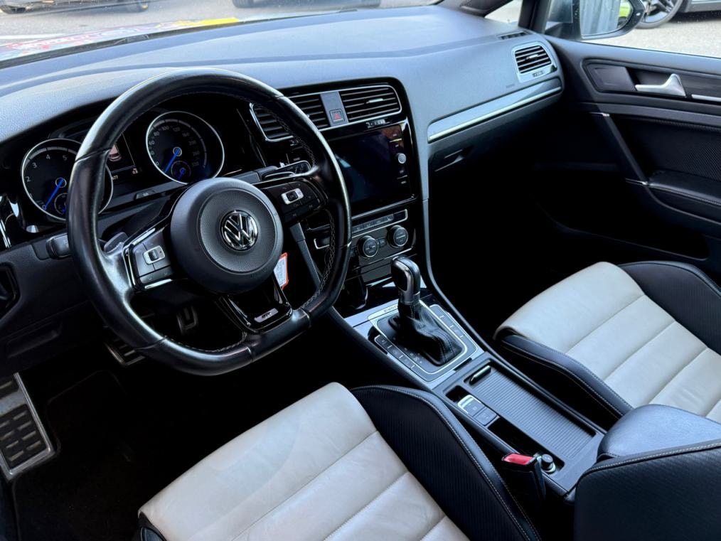 VW Golf VII 2.0 TSi R 4M-image-3
