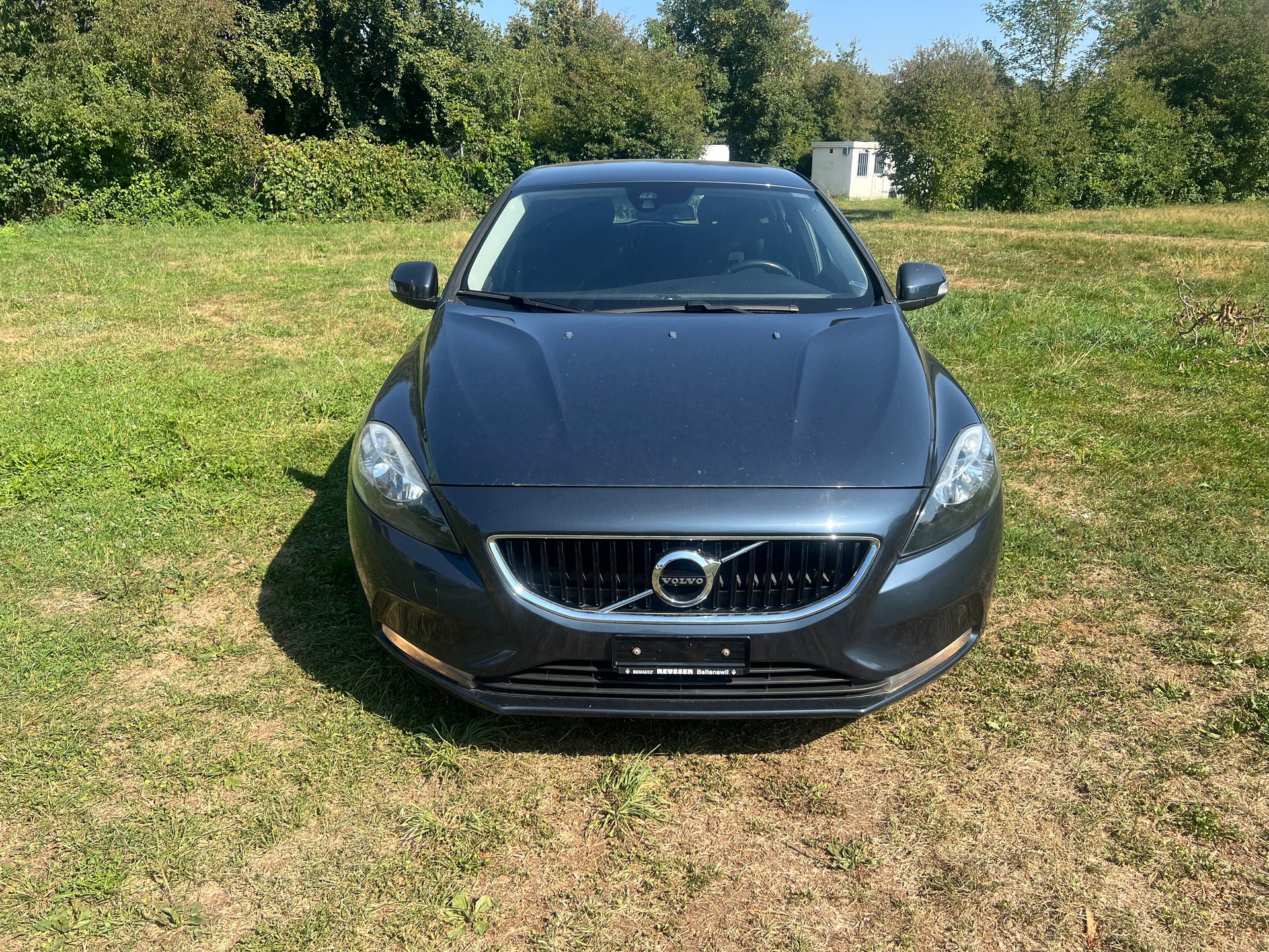 VOLVO V40 D2-image-1