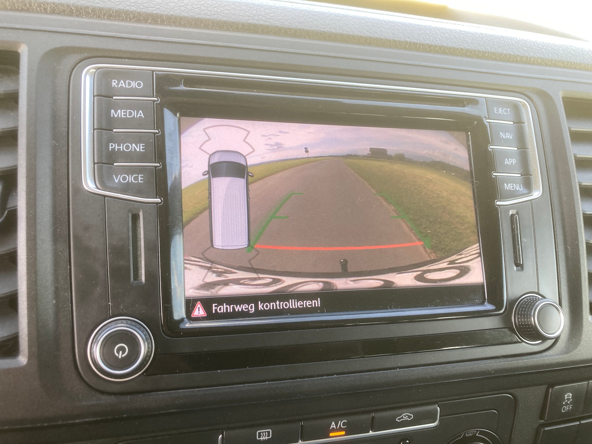 VW T6 2.0 TDI 4Motion L2 9 Sitzer + Anhängerkupplung-image-13