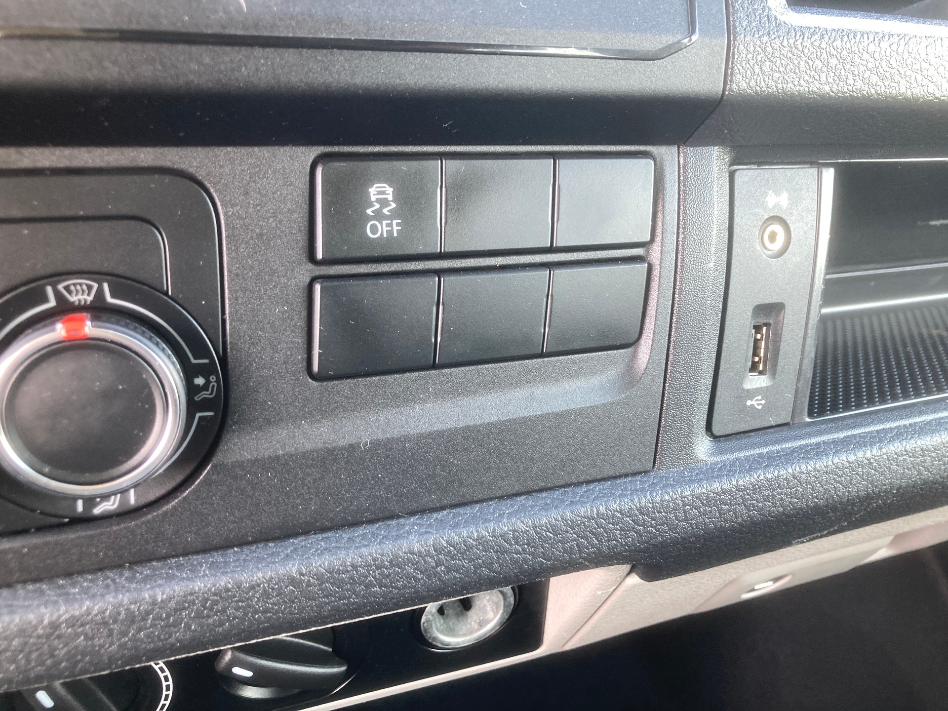 VW T6 2.0 TDI 4Motion L2 9 Sitzer + Anhängerkupplung-image-14