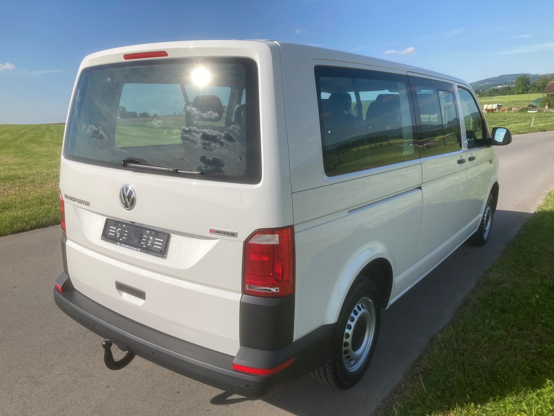 VW T6 2.0 TDI 4Motion L2 9 Sitzer + Anhängerkupplung-image-2