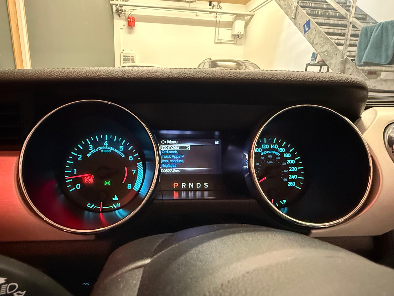 FORD Mustang Convertible 5.0 V8 GT Automat-image-13