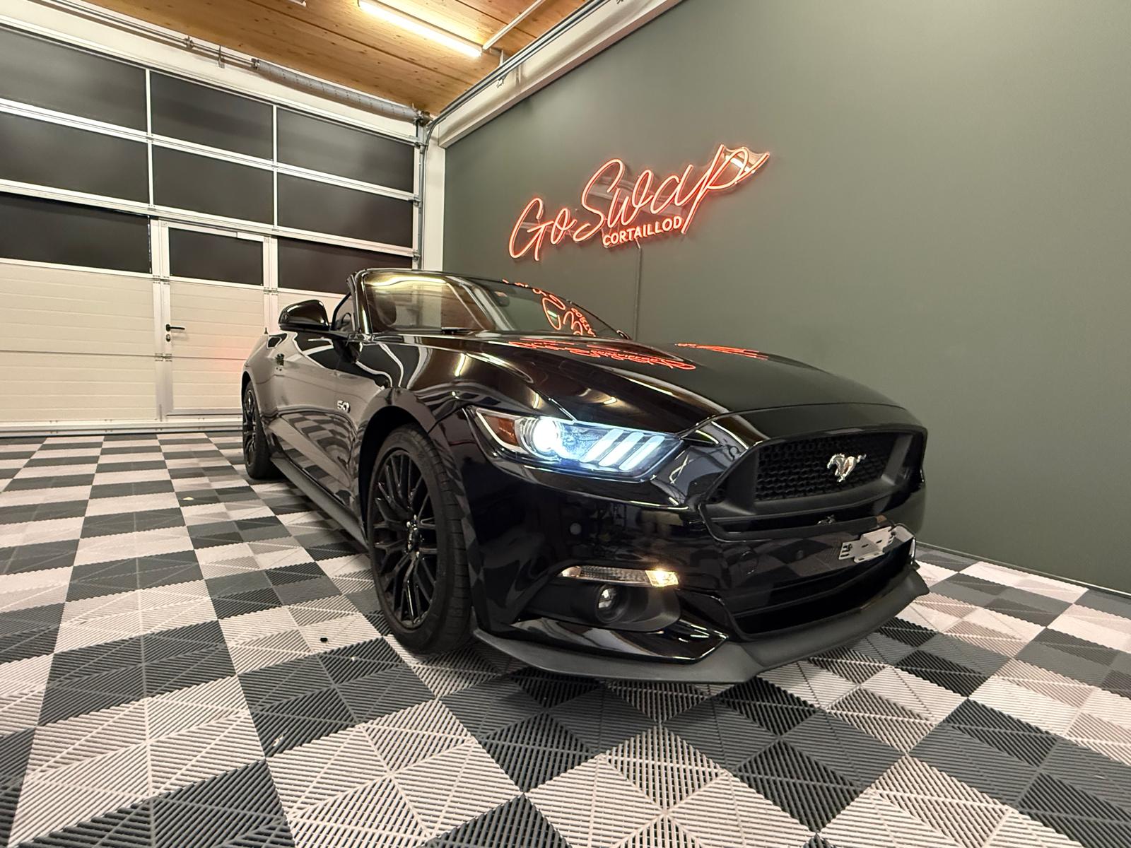 FORD Mustang Convertible 5.0 V8 GT Automat-image-4