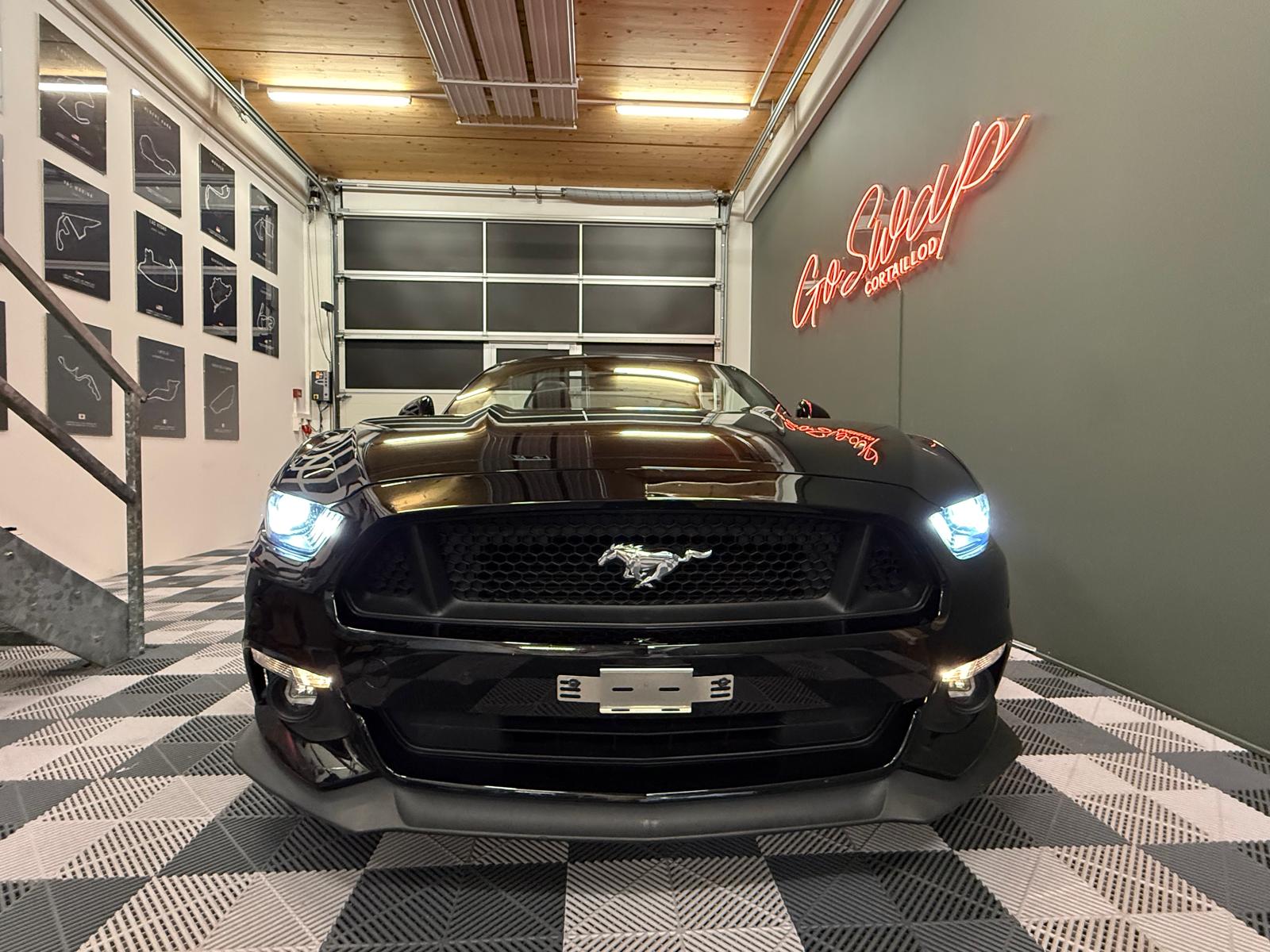 FORD Mustang Convertible 5.0 V8 GT Automat-image-5