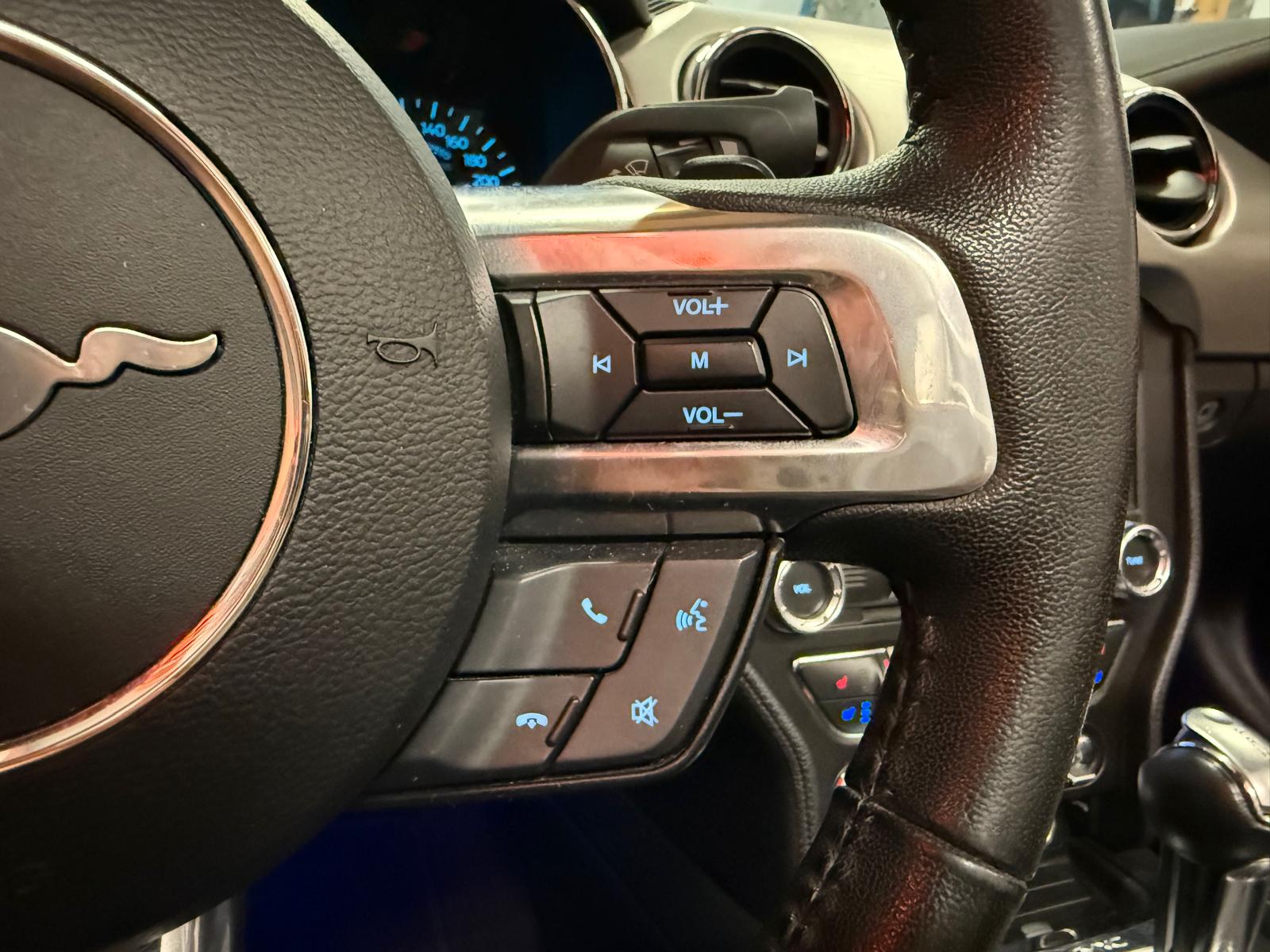 FORD Mustang Convertible 5.0 V8 GT Automat-image-16
