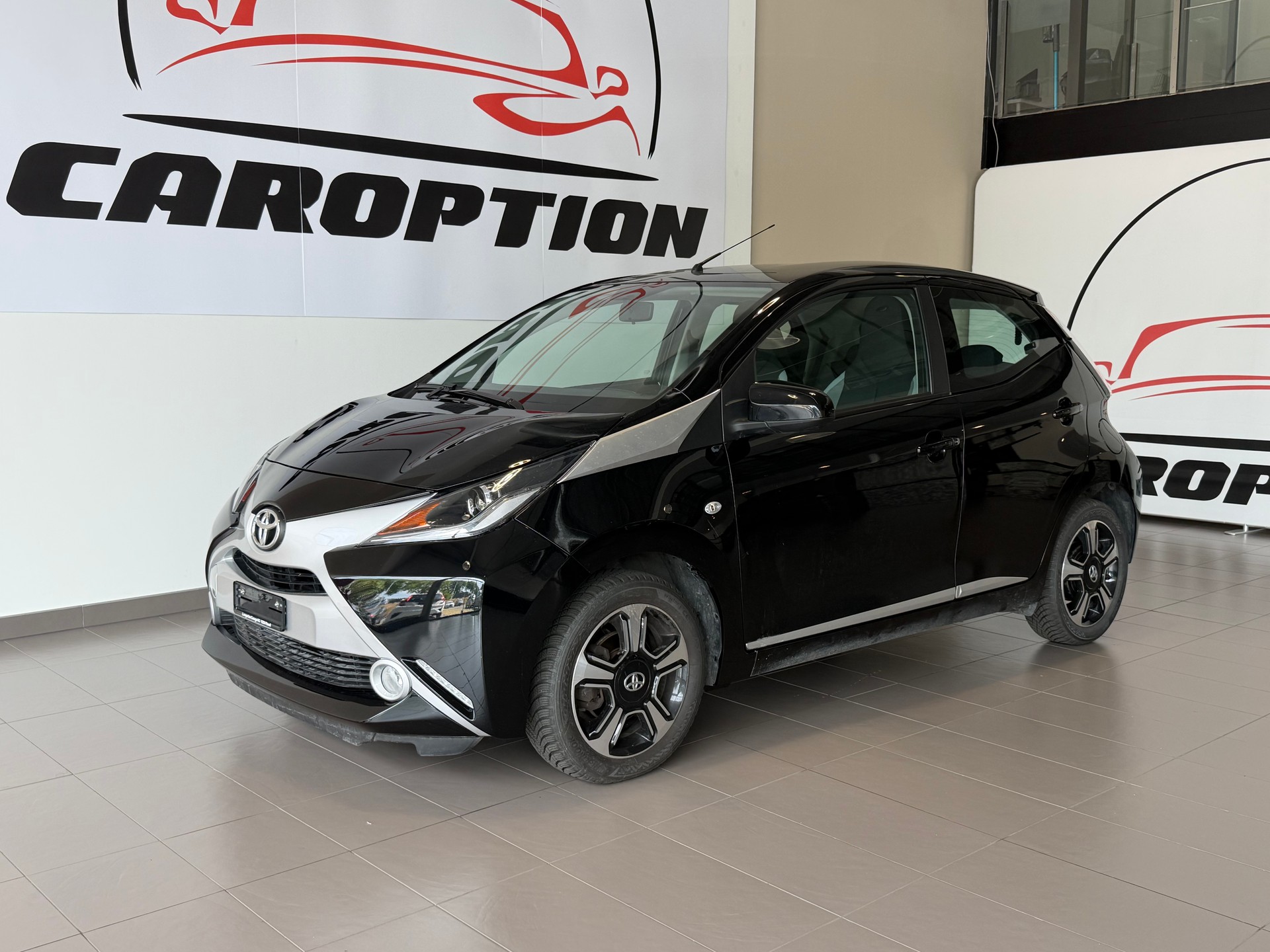 TOYOTA Aygo 1.0 VVT-i x-play MultiMode-image-0