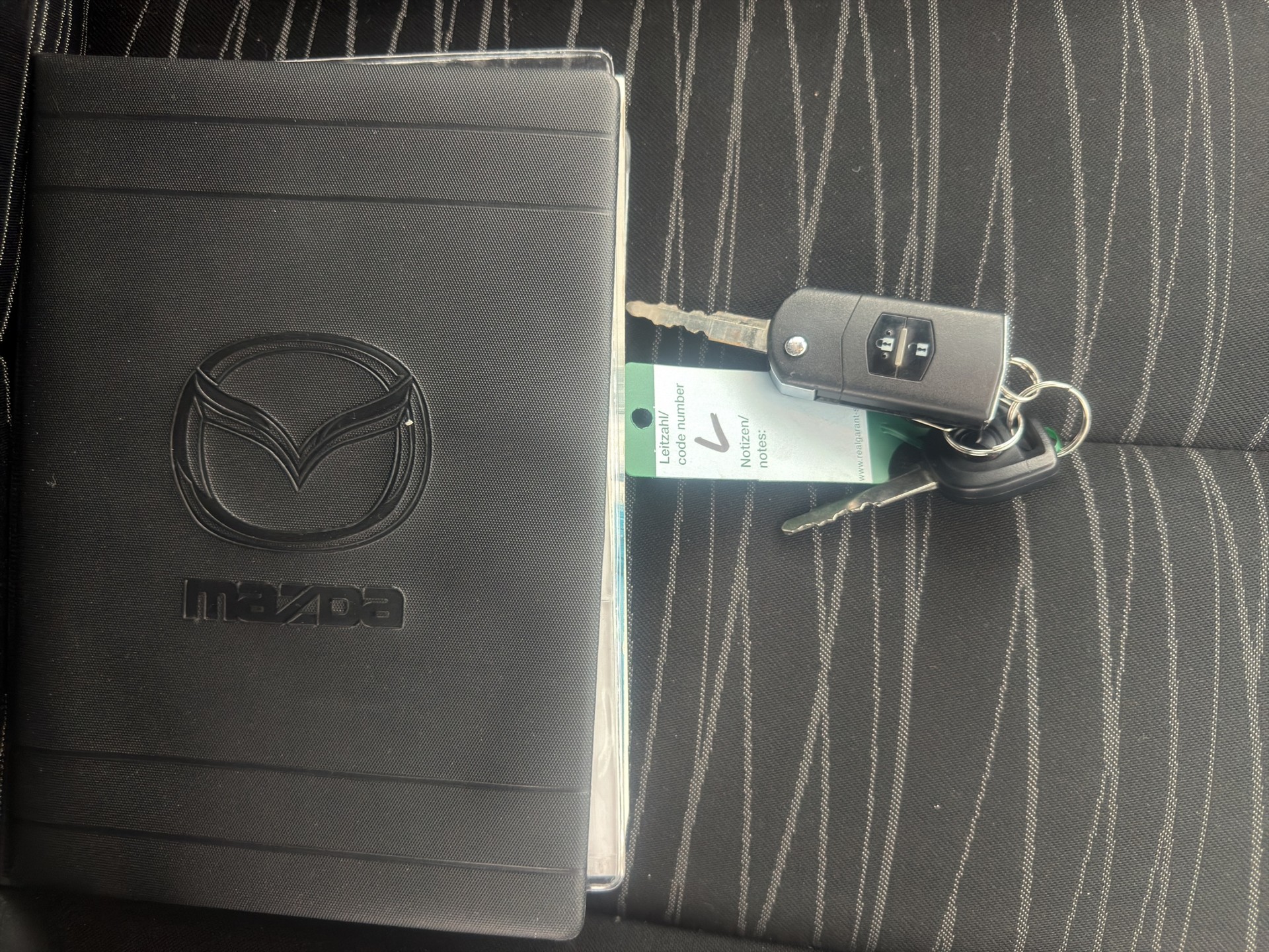 MAZDA 2 1.3i 16V Exclusive-image-16