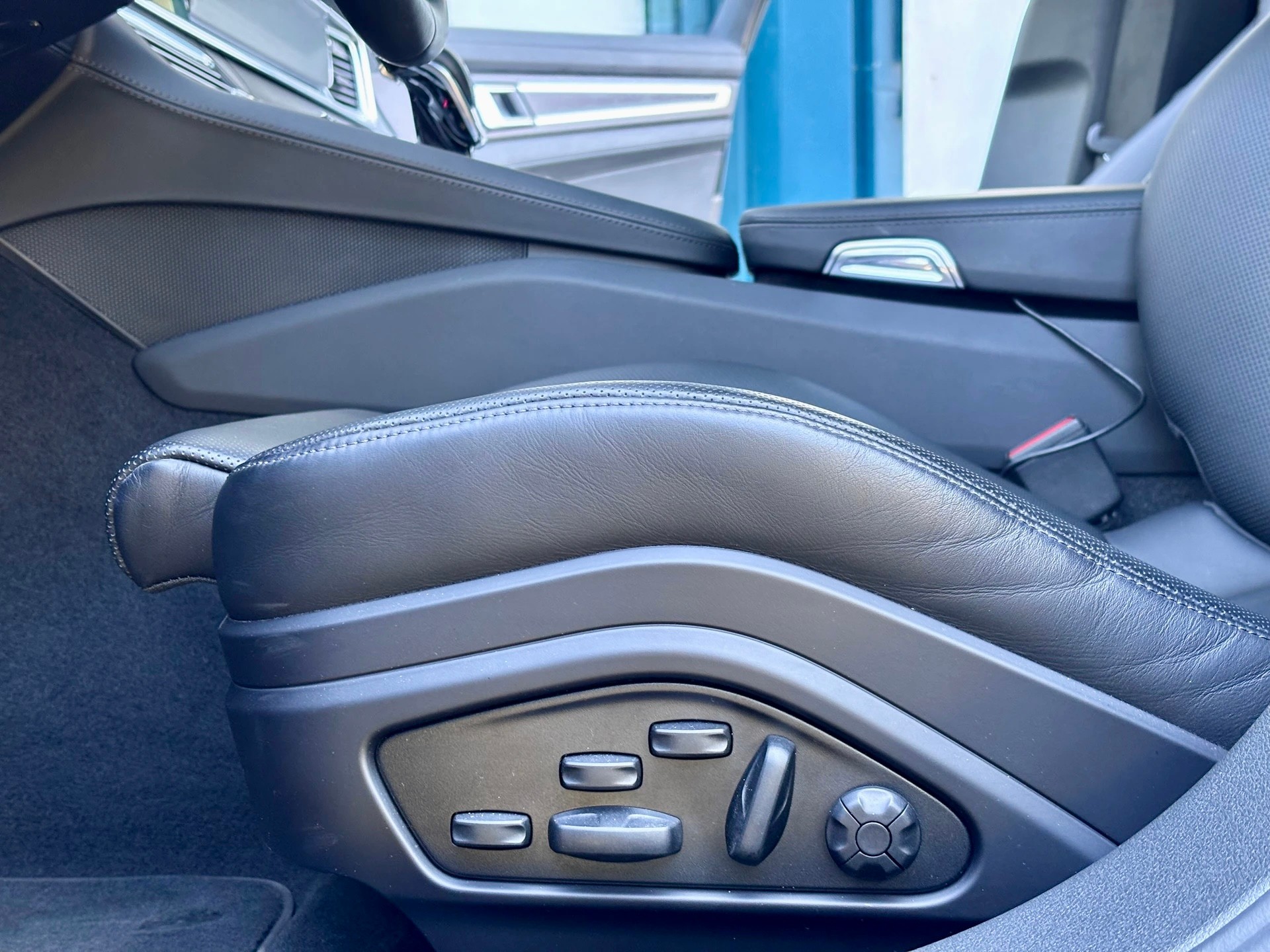 PORSCHE 2.9 V6 4 E-Hybrid Platinum Edition-image-6